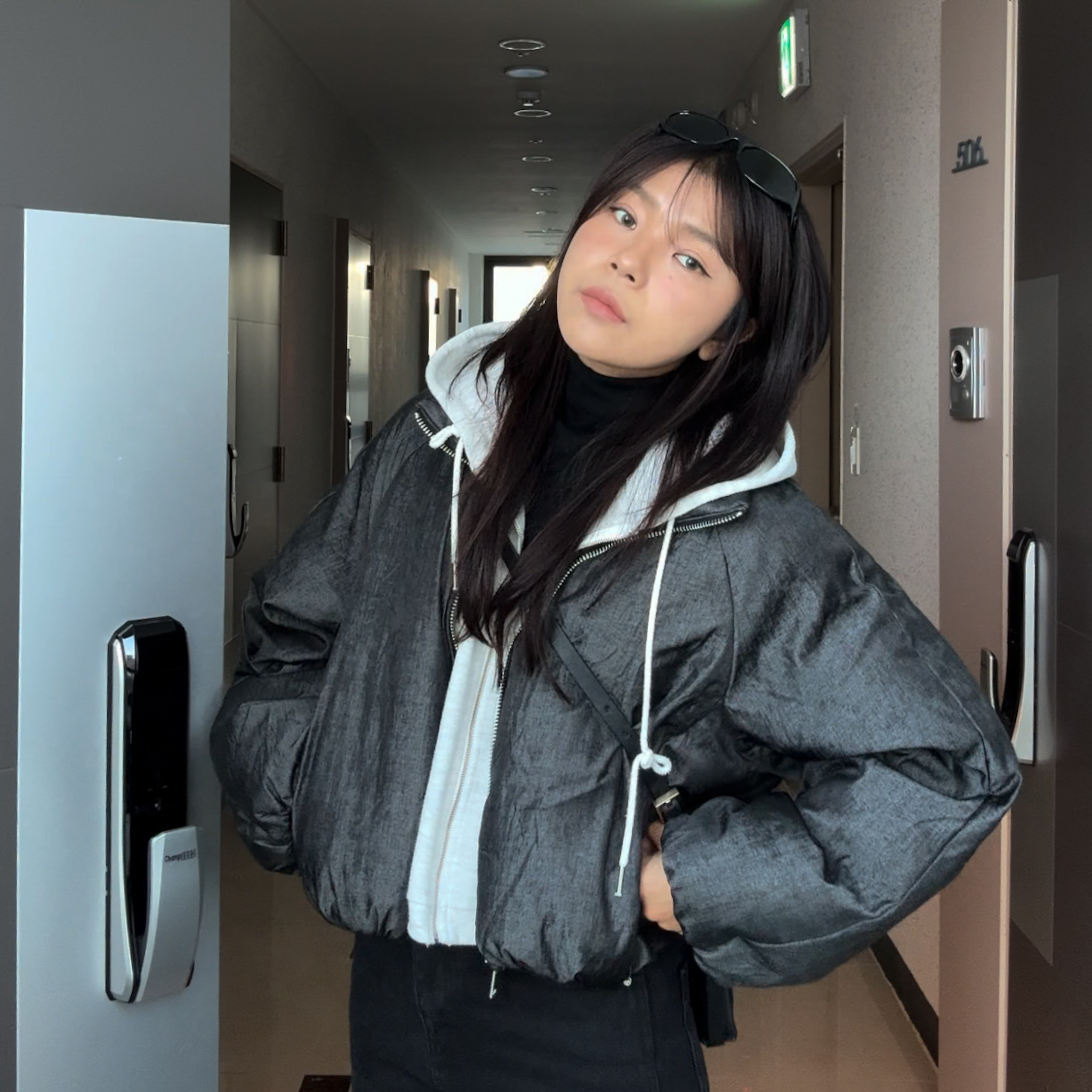 DE01低調光澤牛仔色雙開拉鍊鴨絨外套