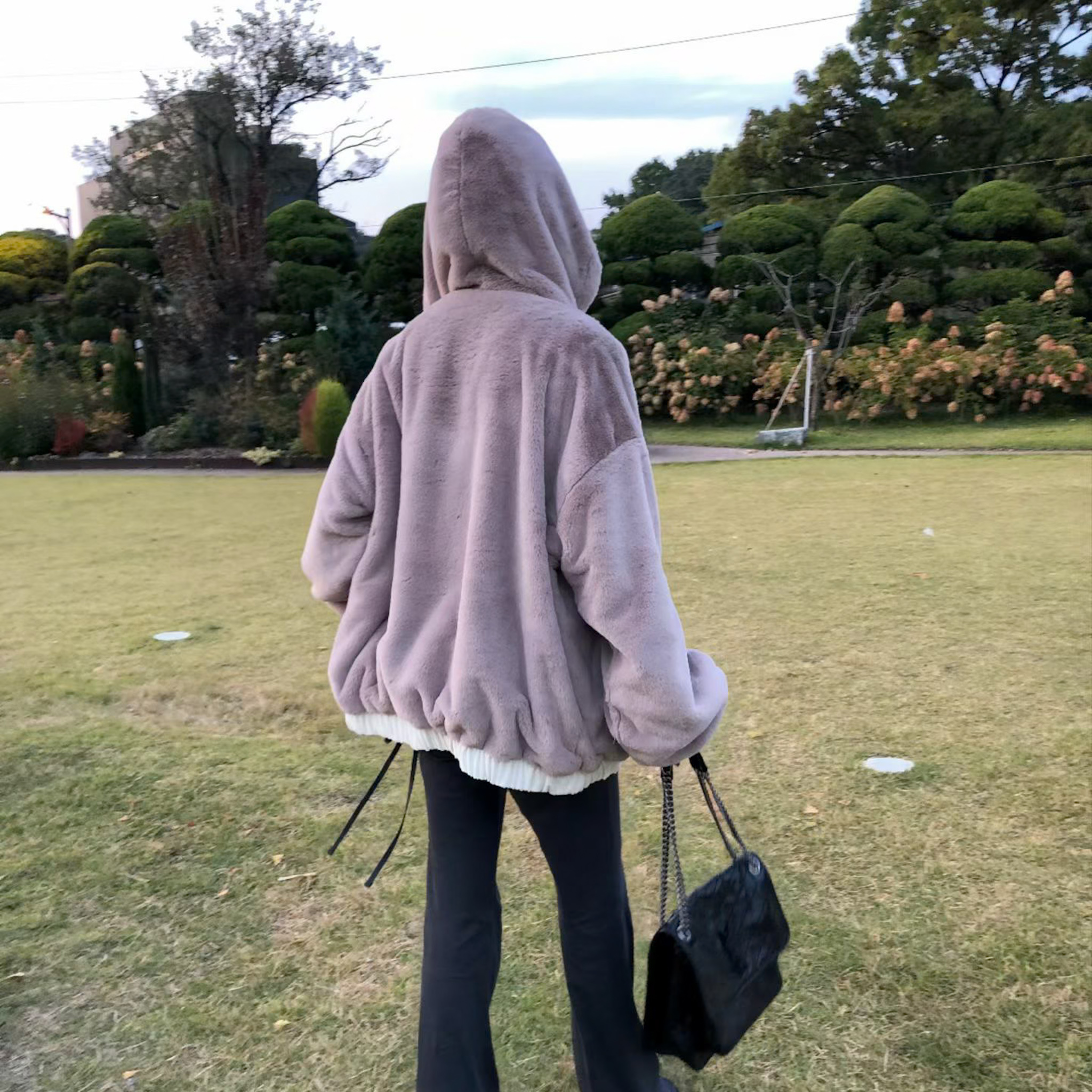 DE02 就是要大大件!雙面穿熊寶貝連帽光澤外(奶米)