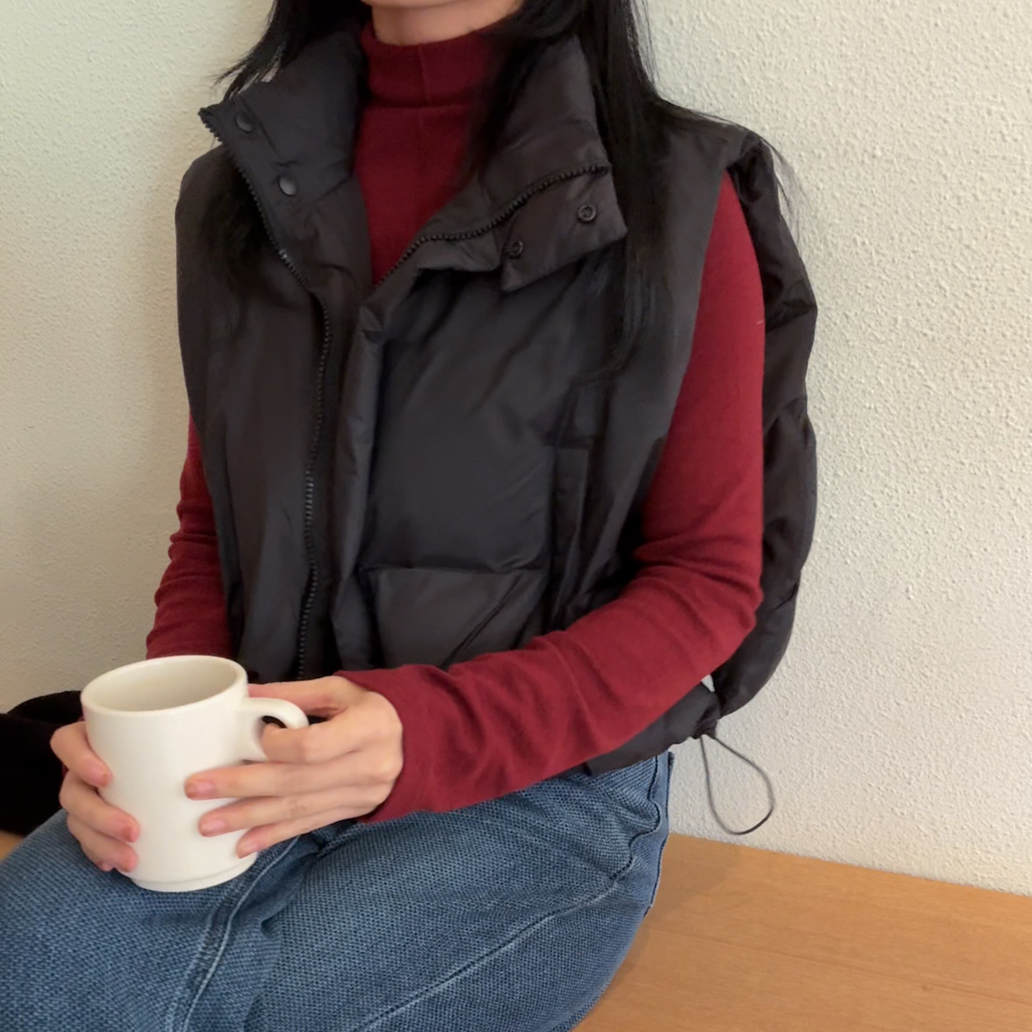 DE03請買它!用力壓成甜甜價的側設計拉環鴨絨背心(黑)