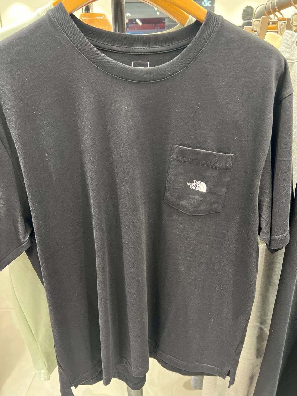 [K] THENORTHFACE BLACK M'S ESSENCE S/S R/TEE, NT7US50B-BLK (KTNF13)