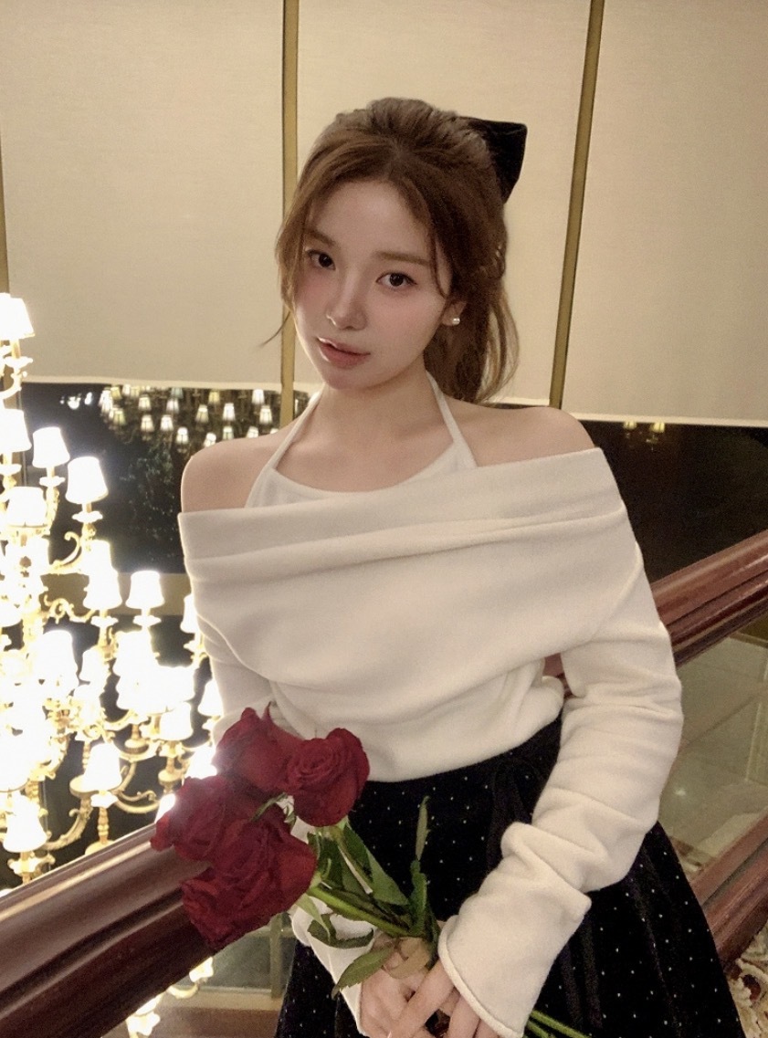 【優惠預訂】韓國絨款掛頸上衣（5色）