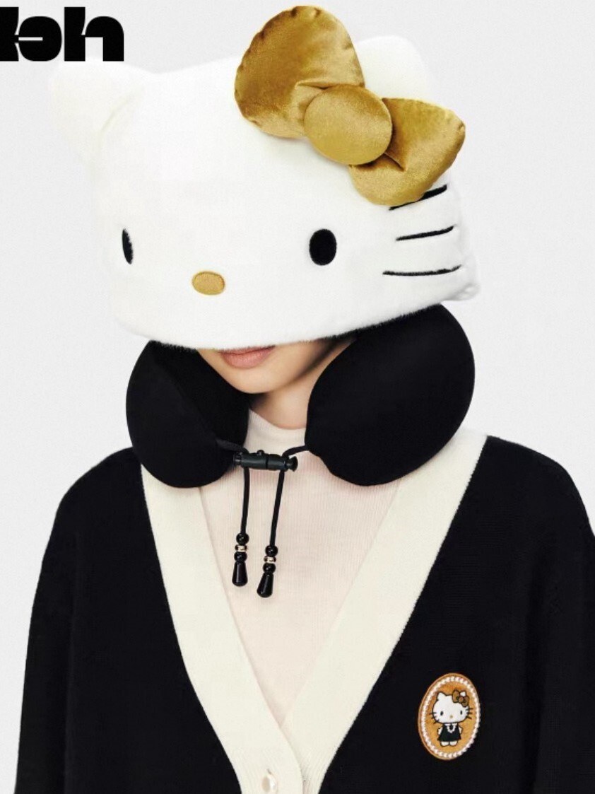 正版 Hello Kitty U型枕