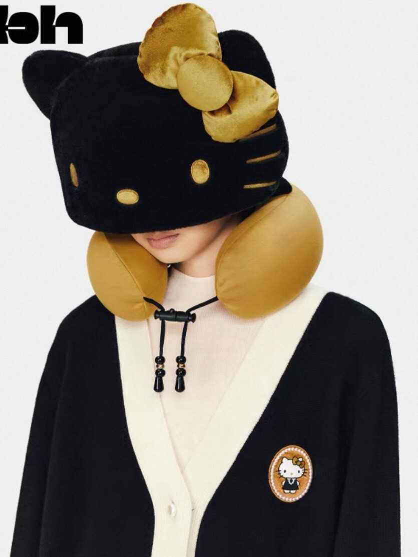 正版 Hello Kitty U型枕