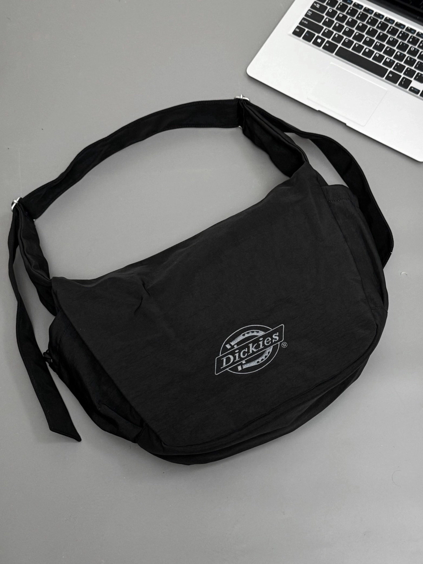 代購-Dickies 日系工裝 斜挎包單肩包  男女同款款 4色