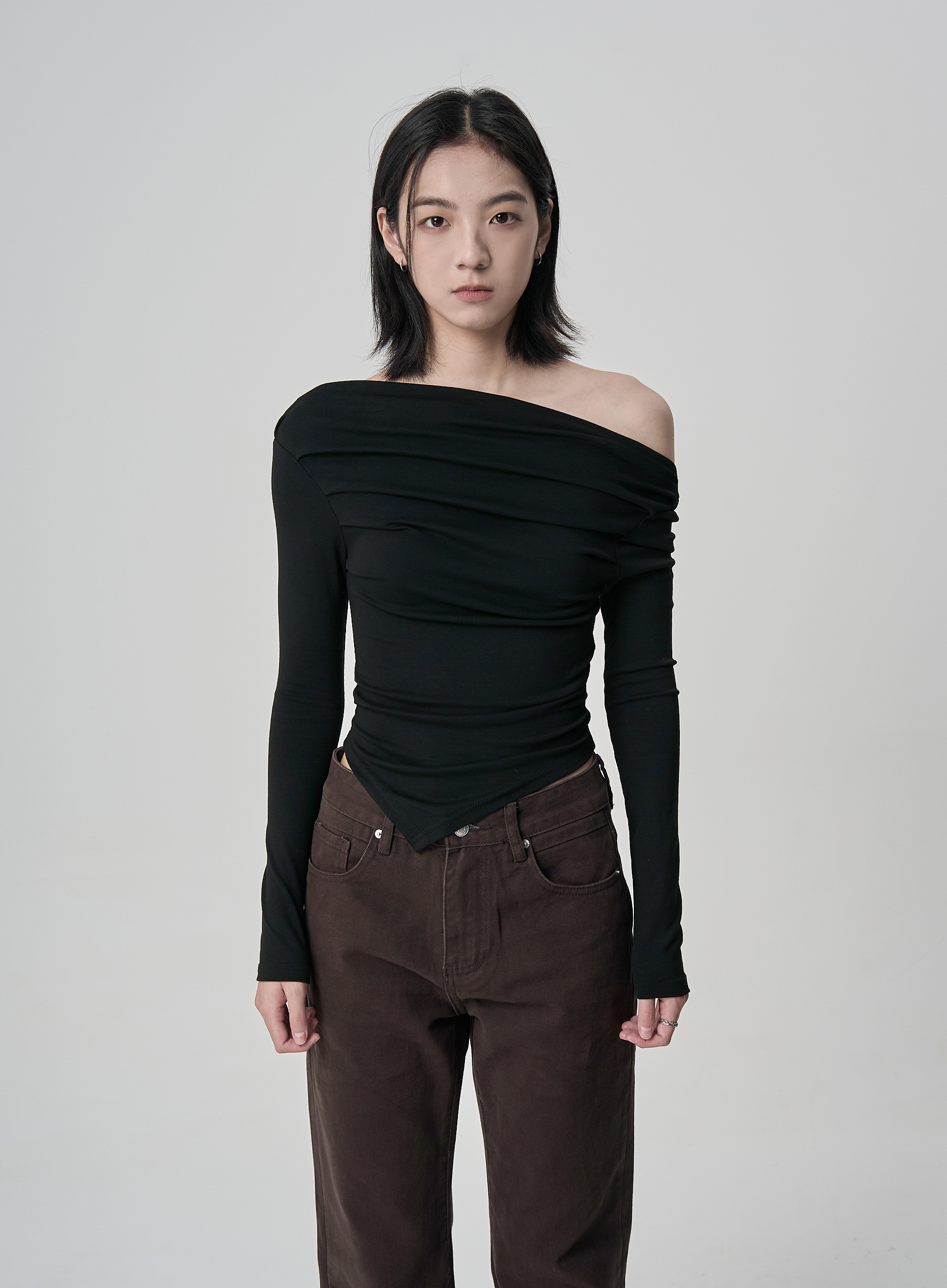 彈性斜肩抓皺長袖-黑