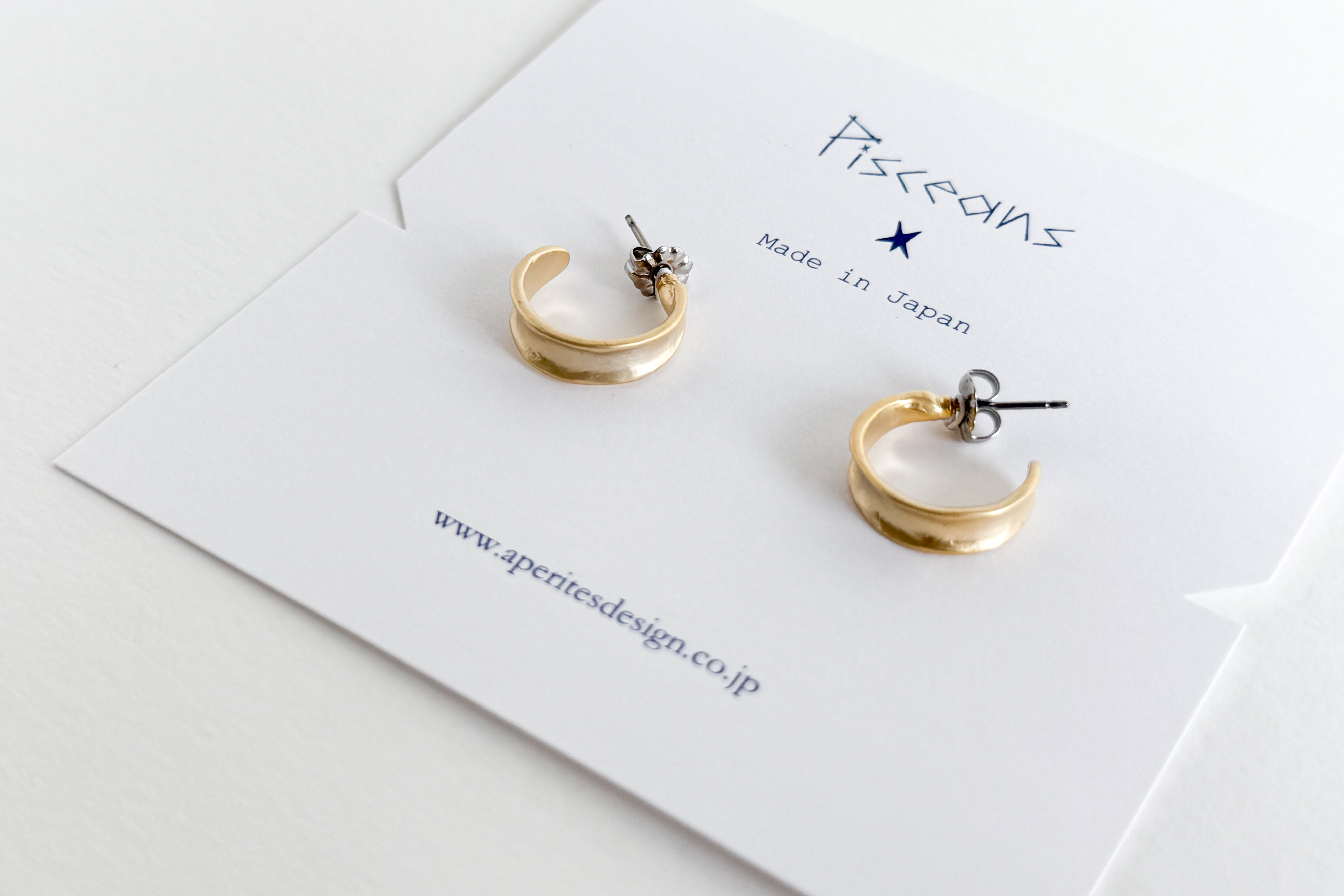 Pisceans - 凹弧G型針式耳環 GD