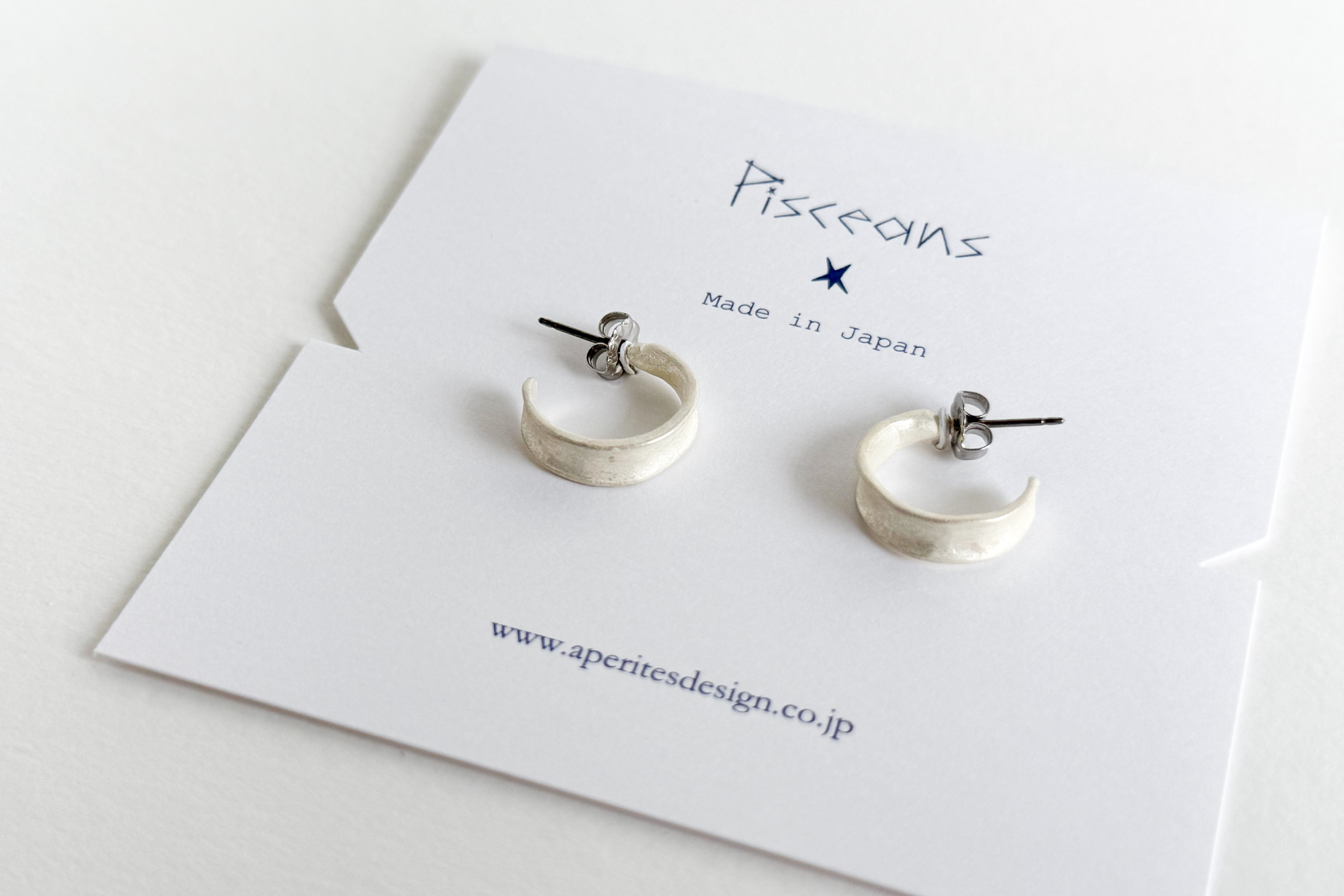 Pisceans - 凹弧G型針式耳環 SV