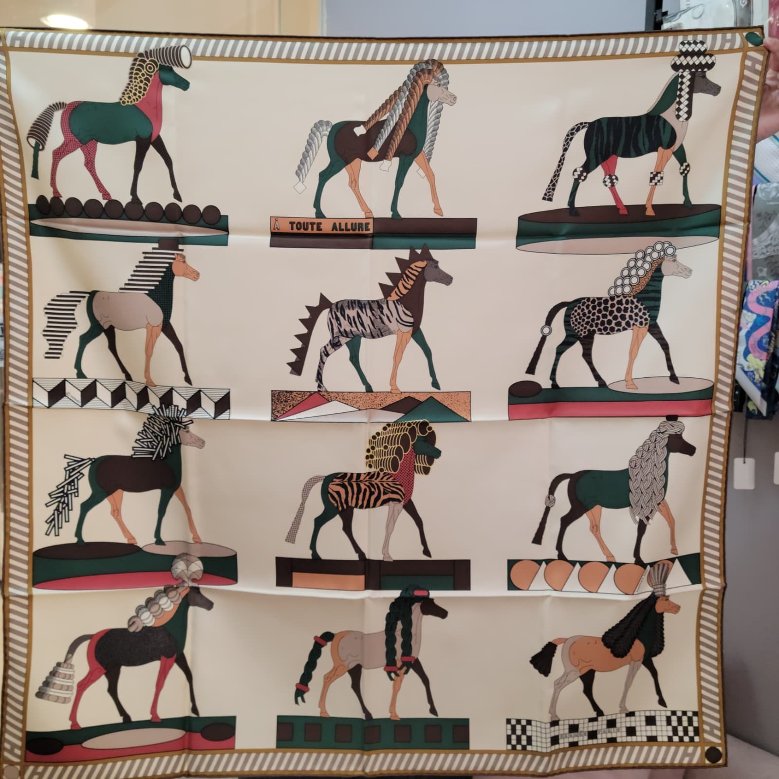 HERMES A Toute Allure scarf 90 crème / vert / chocolat