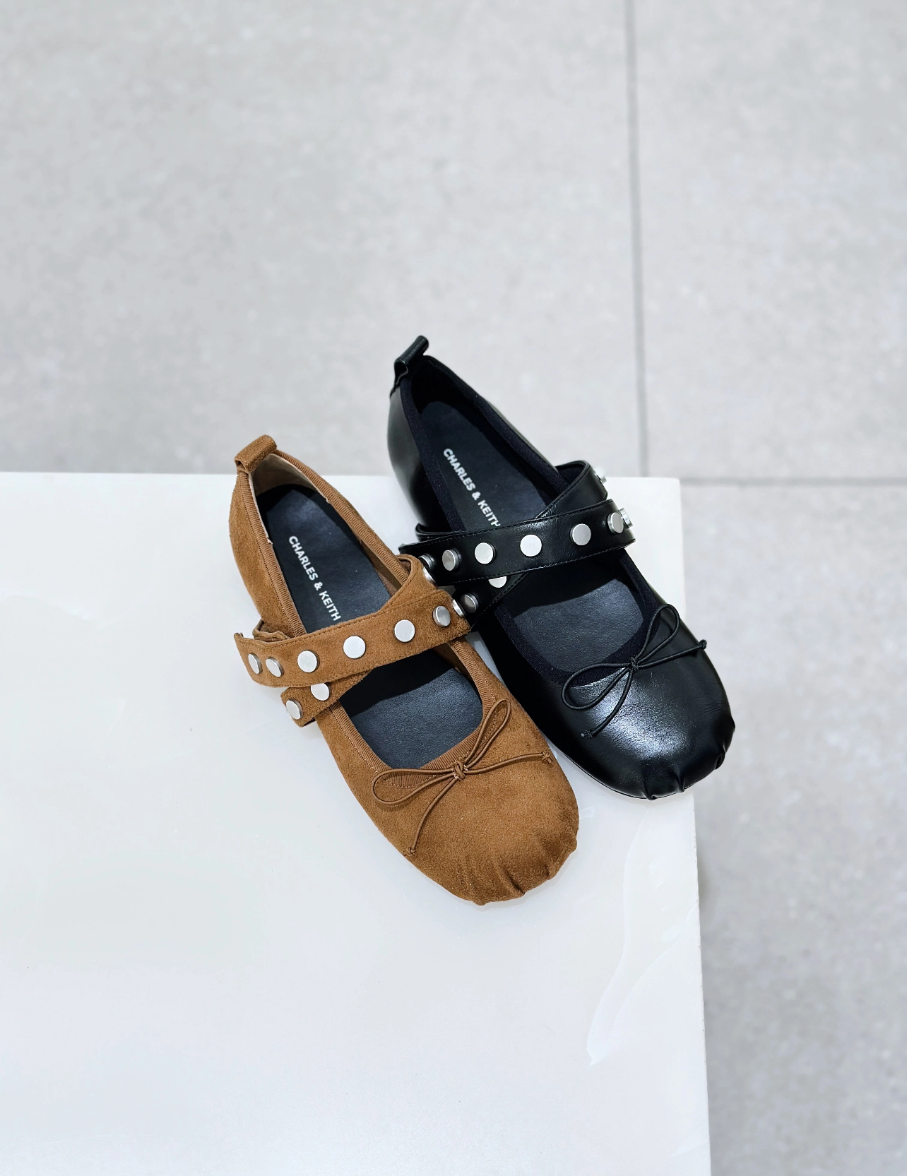 代購-CHARLES&KEITH 小ck 圓頭鉚釘芭蕾舞 平跟 瑪麗珍鞋 1cm