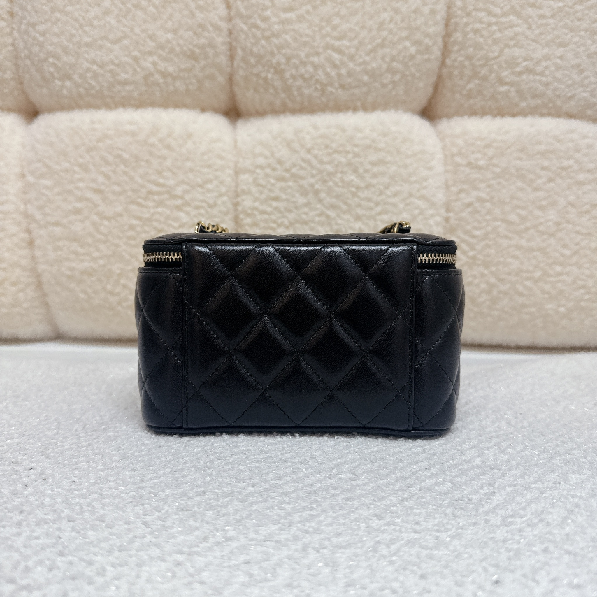 Chanel Long Box With CC Logo Chain - Black / Ghw
