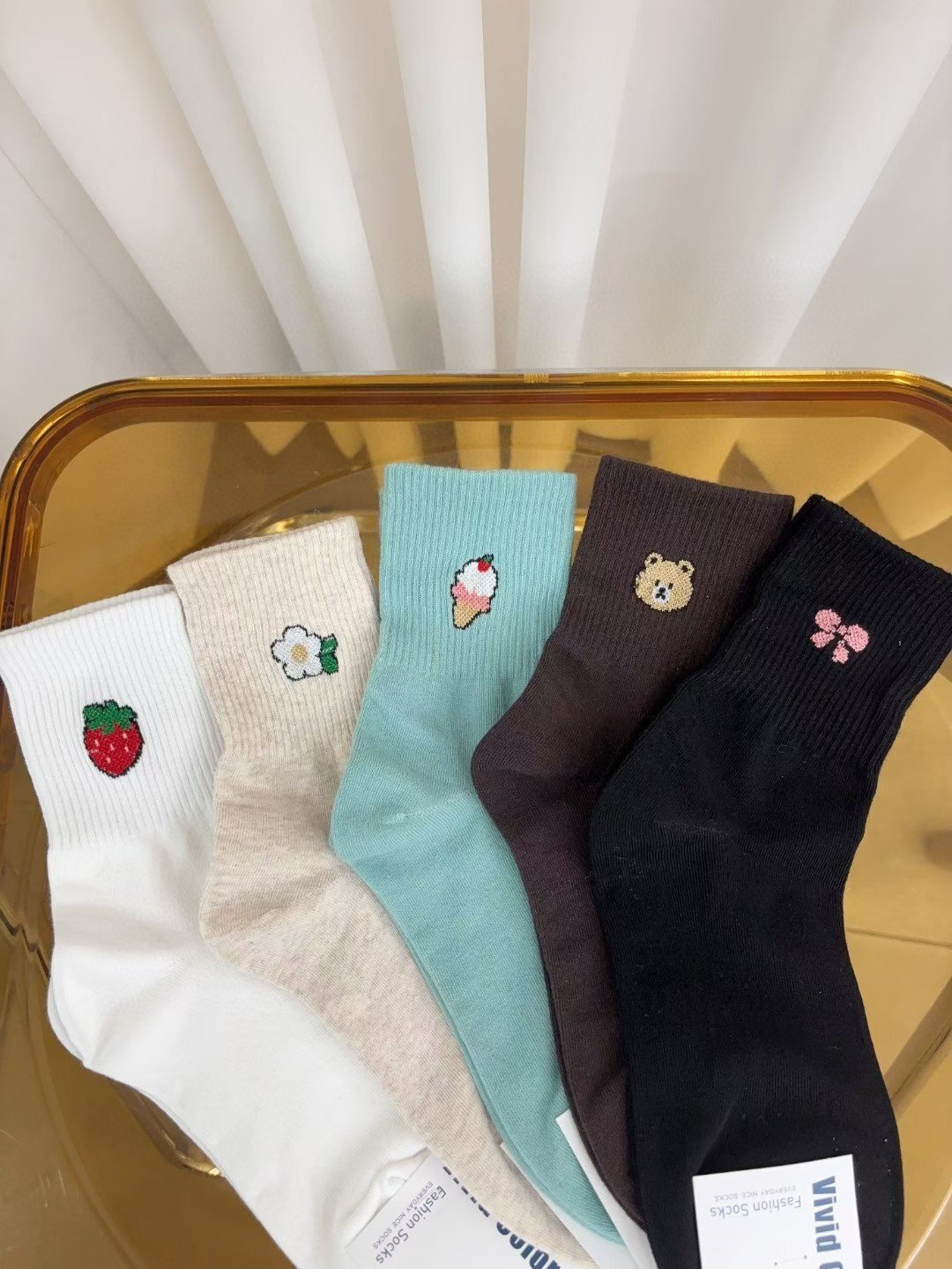 CT5329 小清新刺繡圖案長襪 (任選5對$75/ 任選10對 $138)