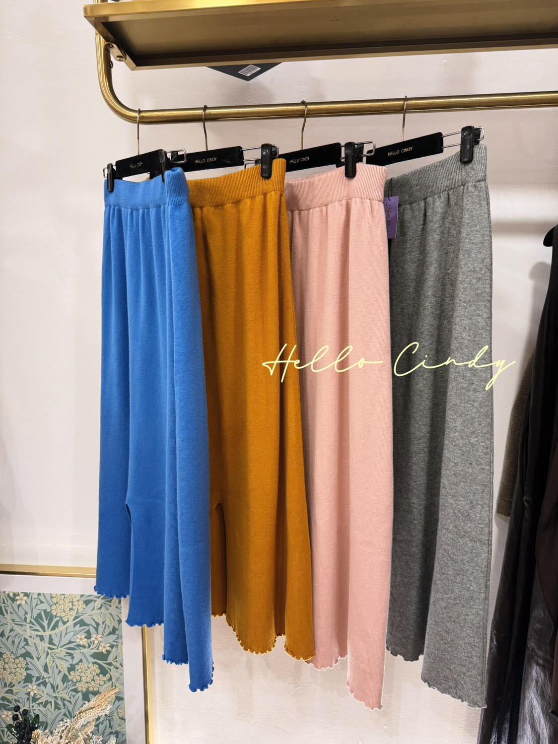 B12046 肉肉女孩可以穿的超可愛下捲邊針織長裙