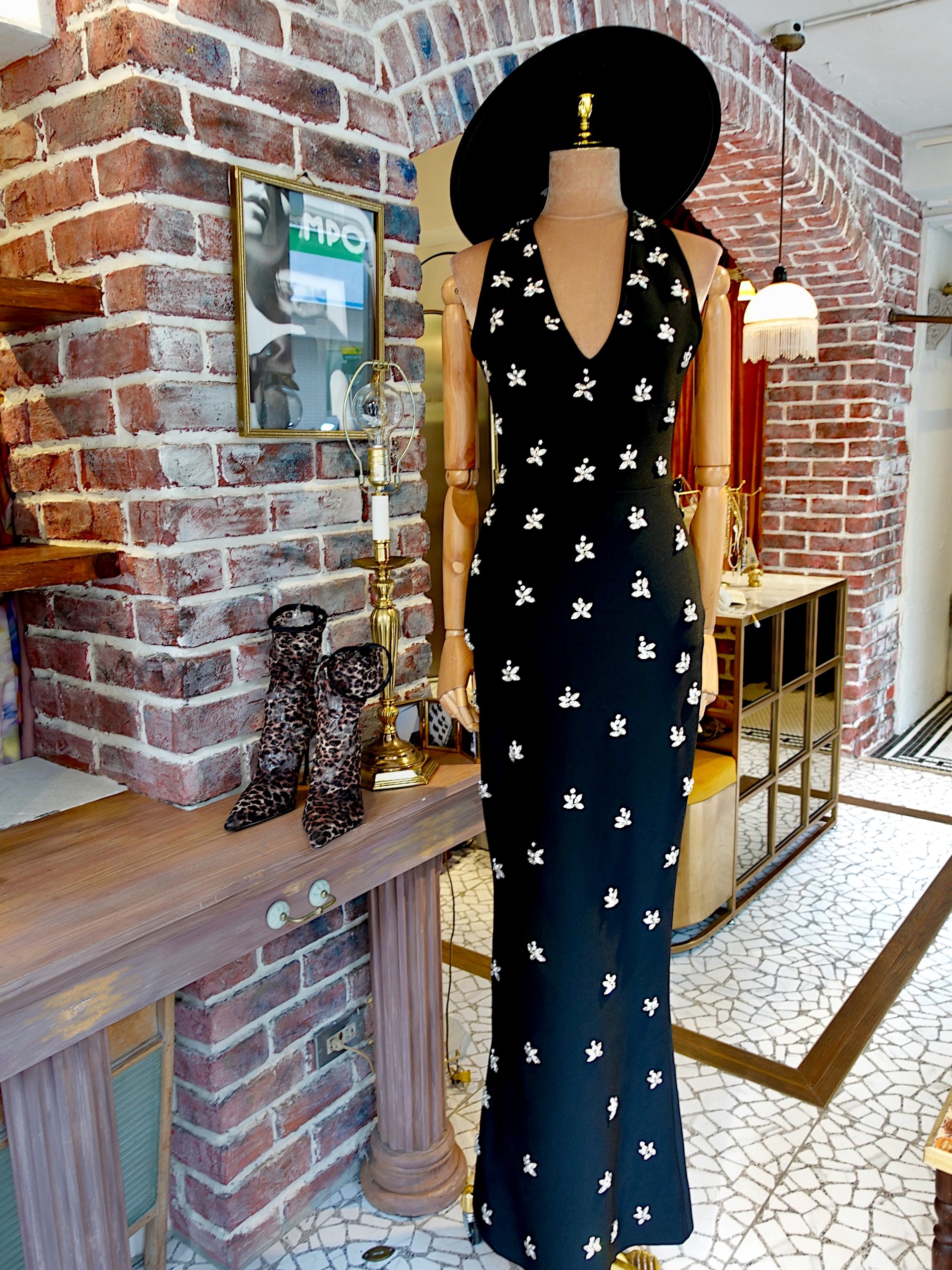 Lux Night黑色寶石繞脖繃帶長洋装