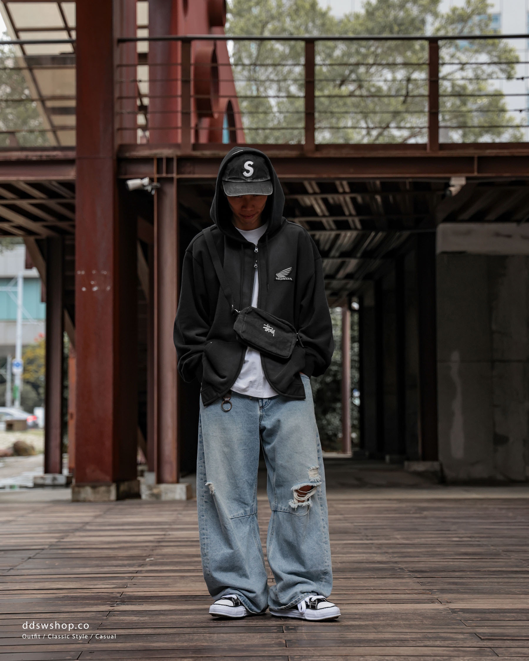 "現貨" STUSSY WAXED CANVAS SIDE POUCH 蠟布側背小包 霧黑色