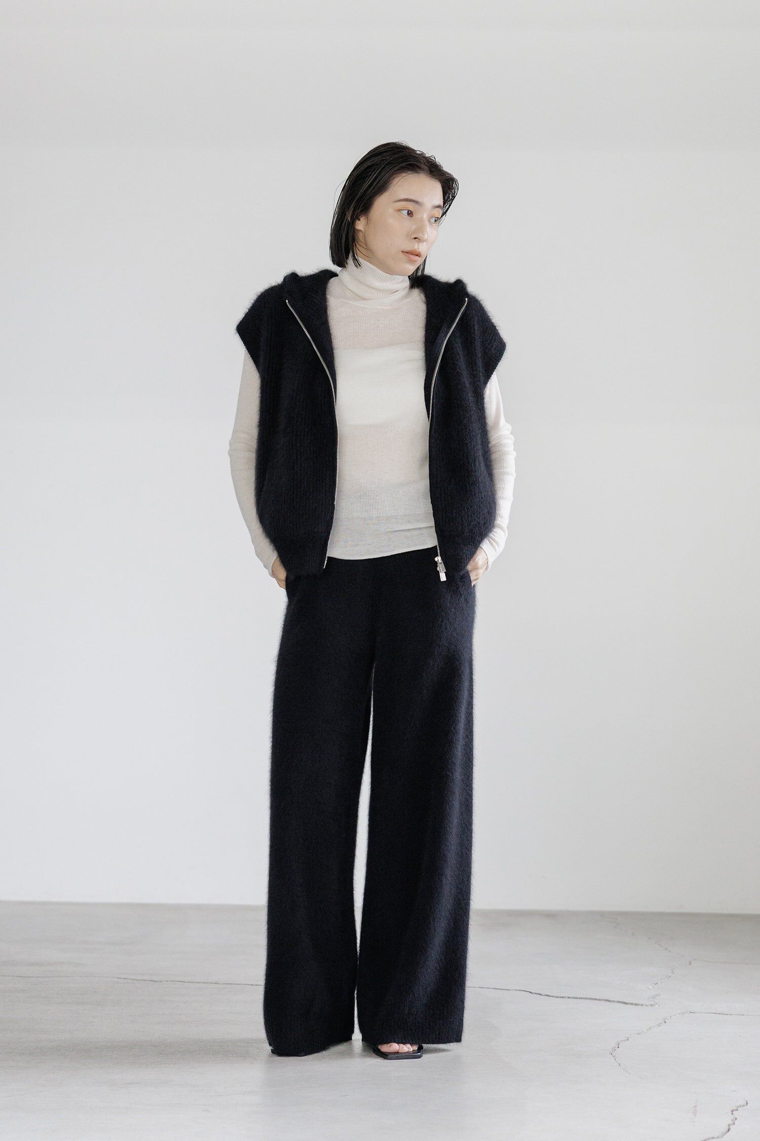 2025 秋冬 混紡連帽輕柔背心_象牙白