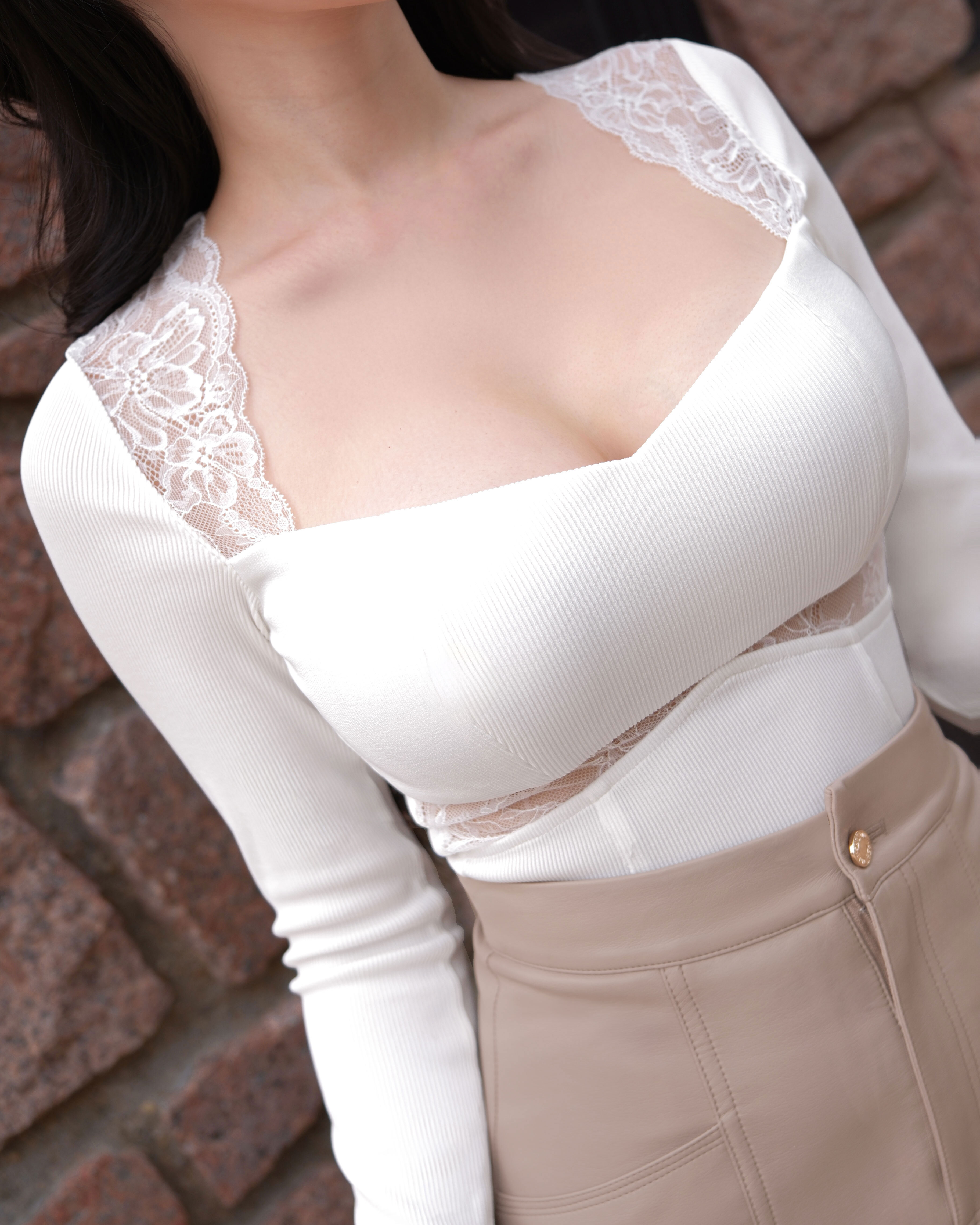 訂製-性感鏤空蕾絲桃心坑條上衣