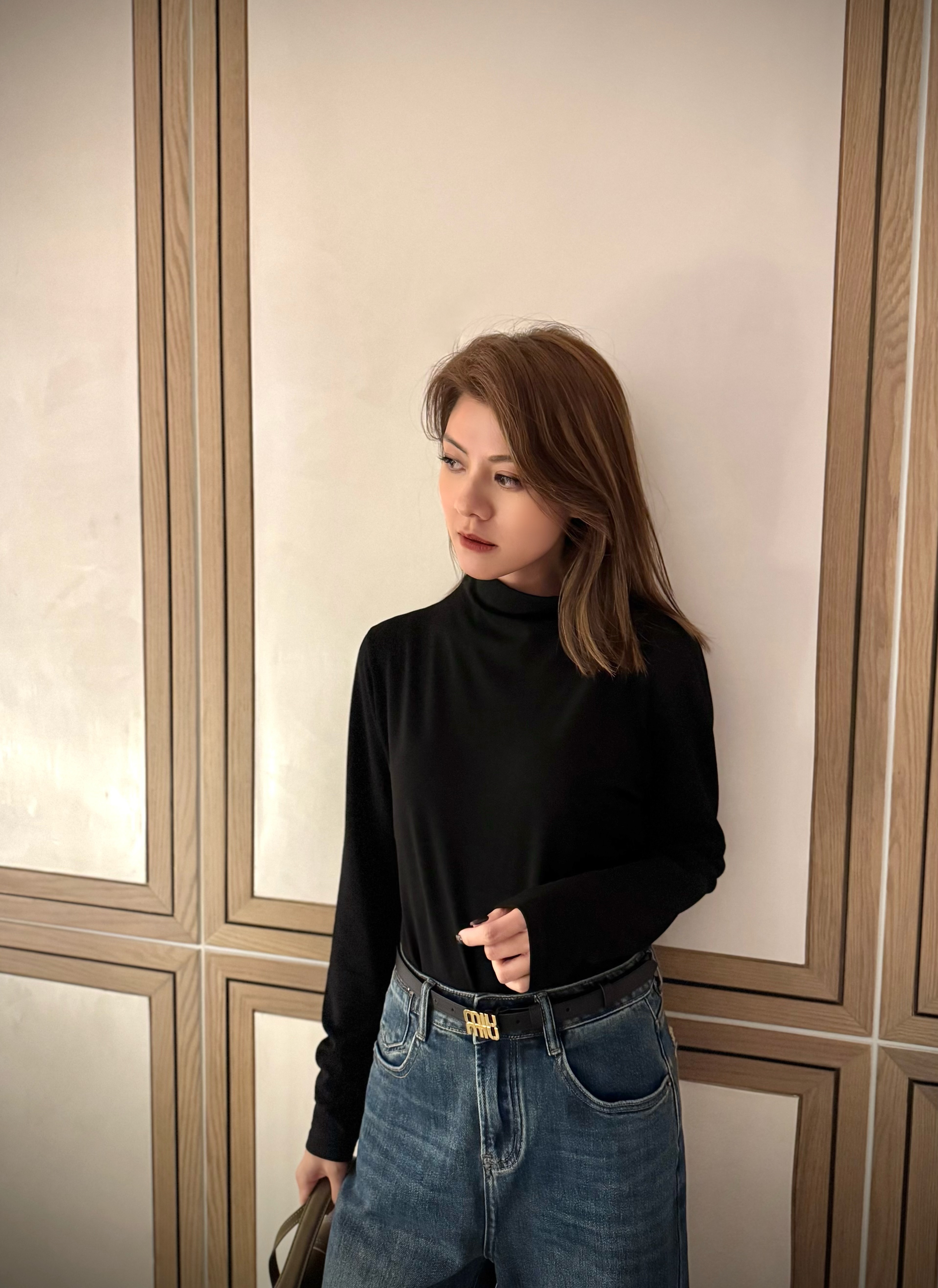 Turtleneck Viscose-Blend Stretch Top_TP2412L49