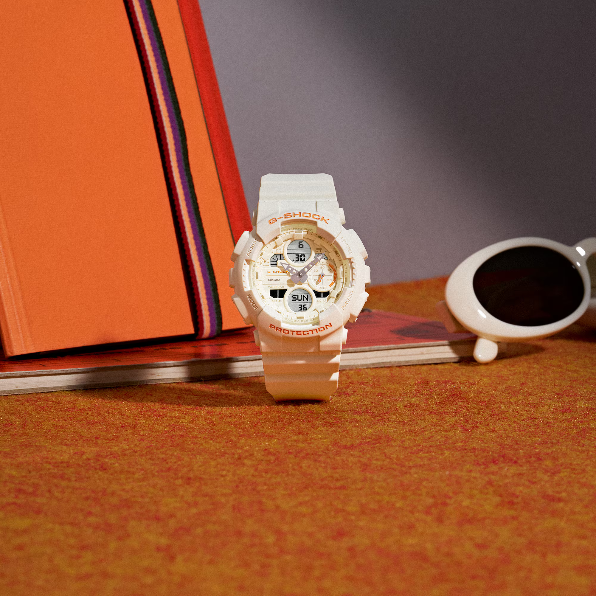 萬年鐘錶 - G-SHOCK 霧面橘色點綴時尚經典雙顯電子錶 GMA-S140-7A 錶徑 : 45.9mm