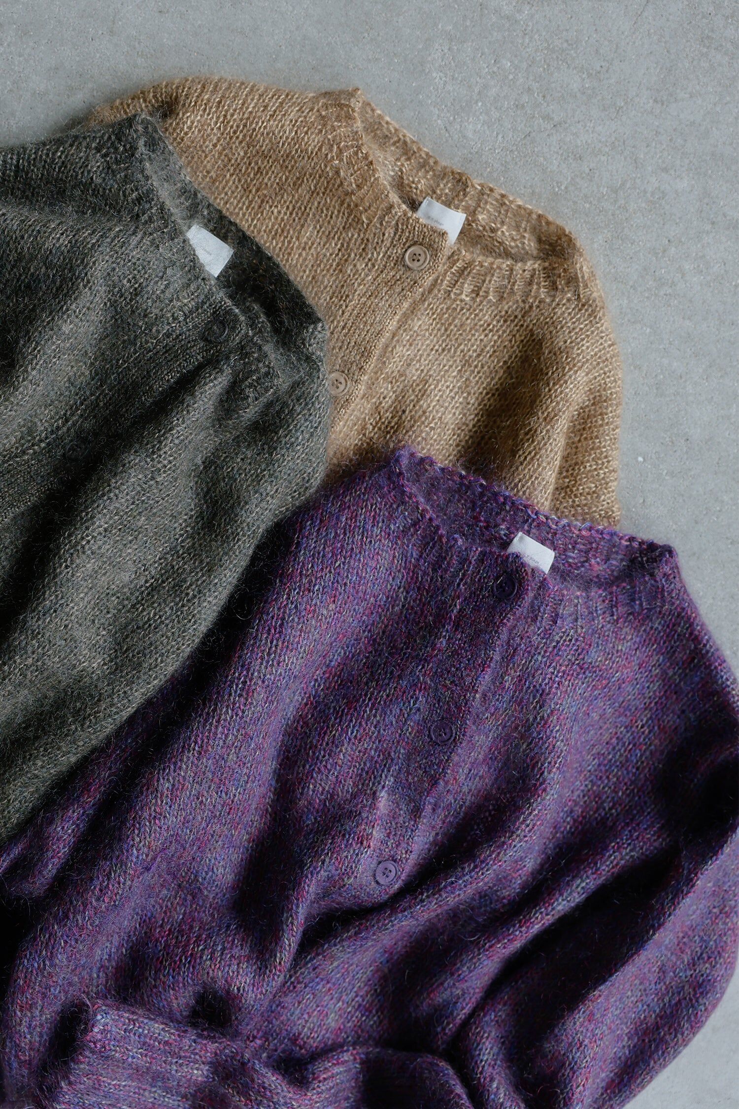 2025 秋冬 羊毛圓領長袖開襟衫_軍綠