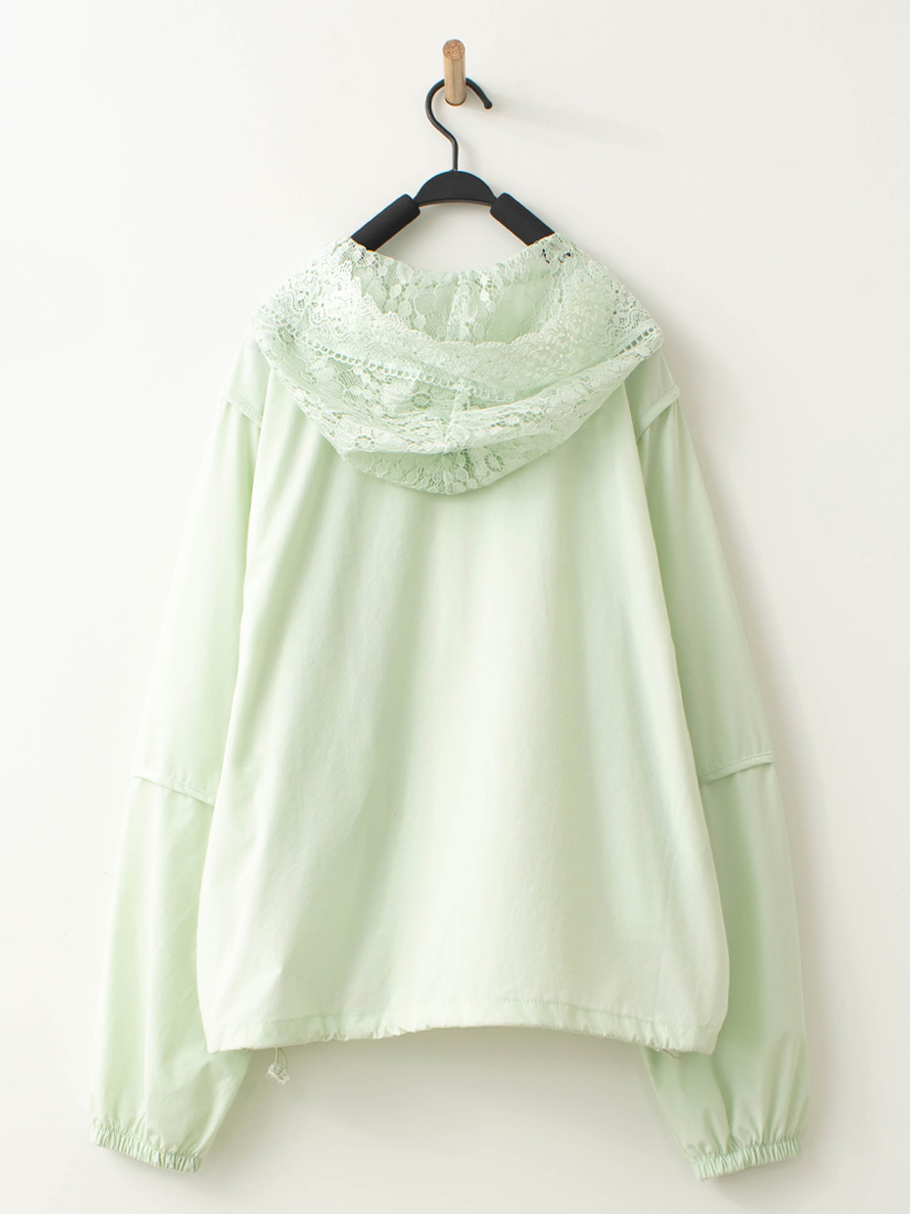輕盈感蕾絲連帽剪接防曬夾克
