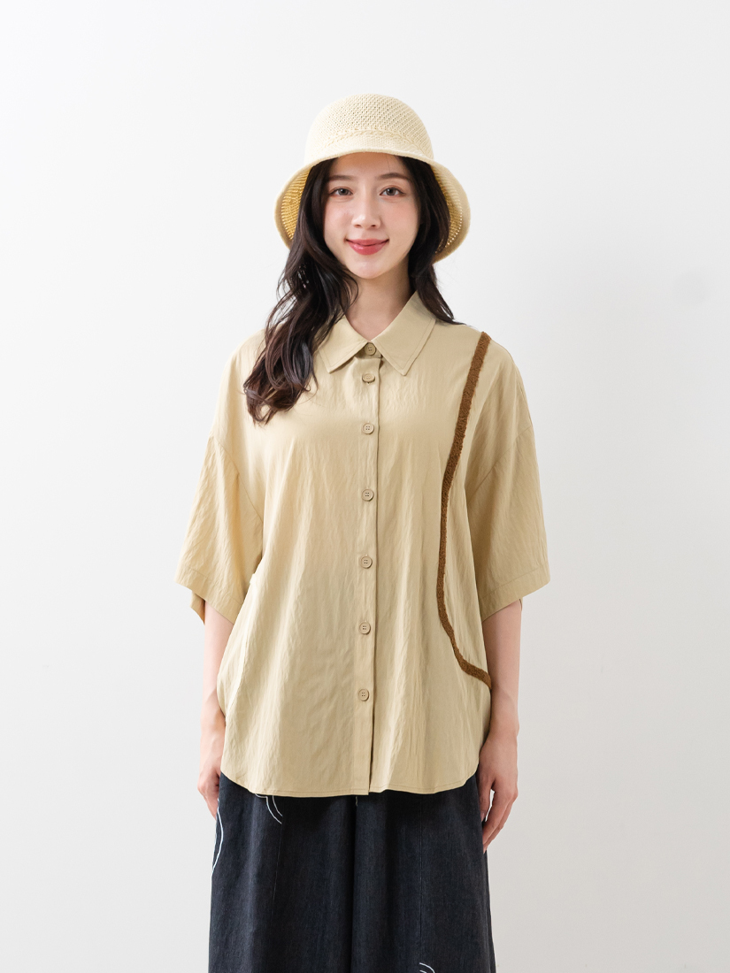 自然慵懶毛巾繡落肩上衣