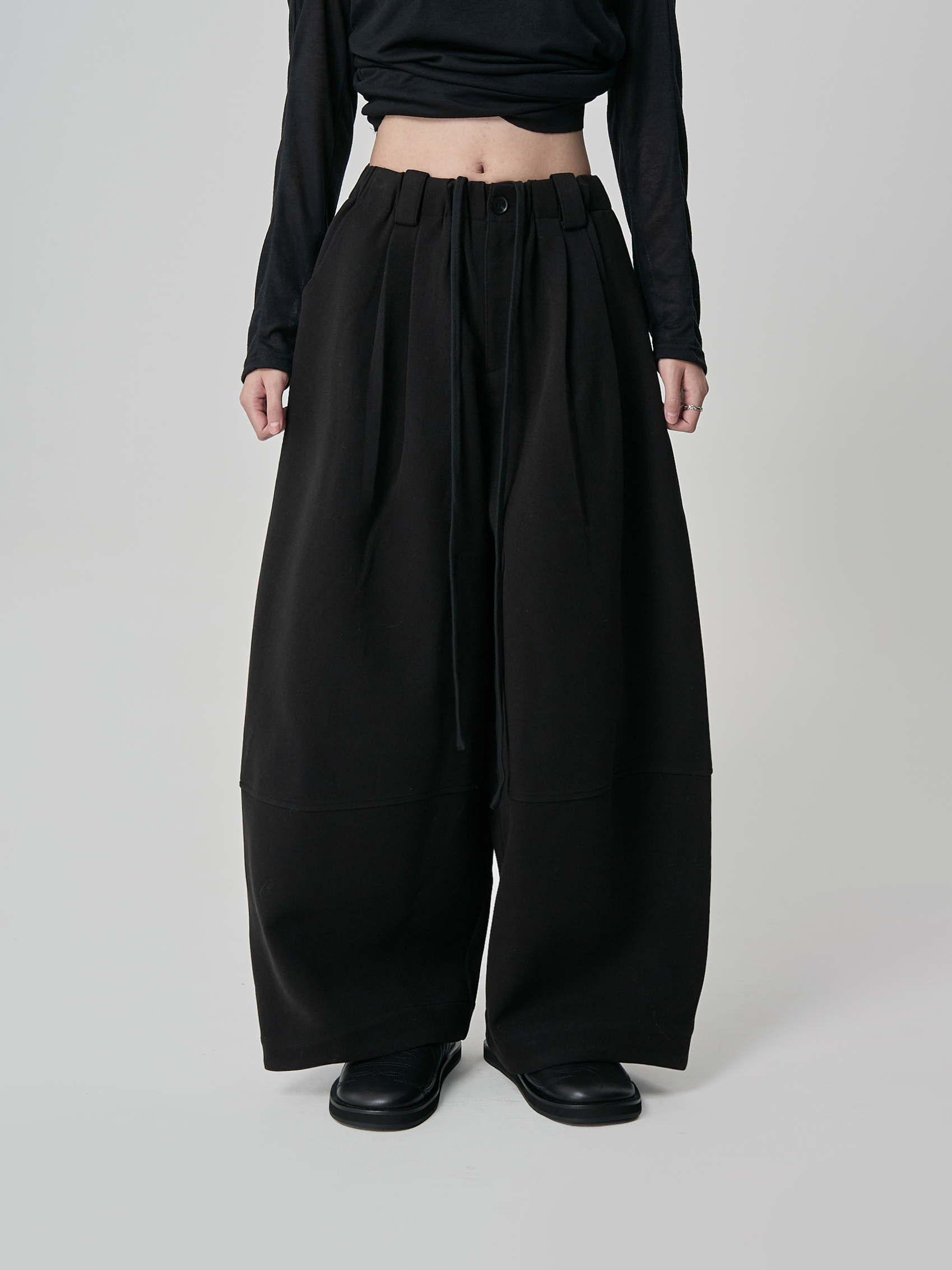 毛呢鬆緊腰壓線長褲-黑