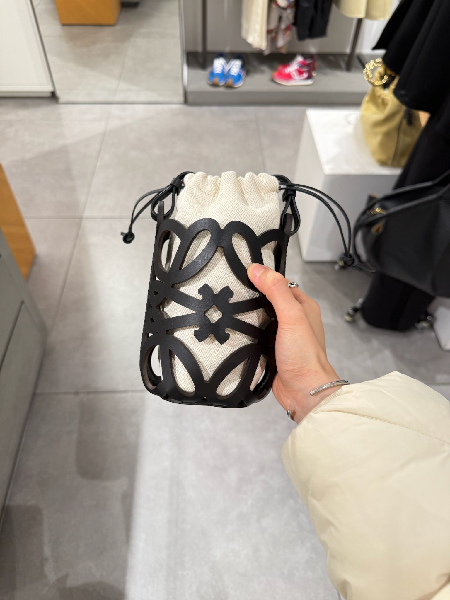 Outlet Loewe Cut Out Pocket