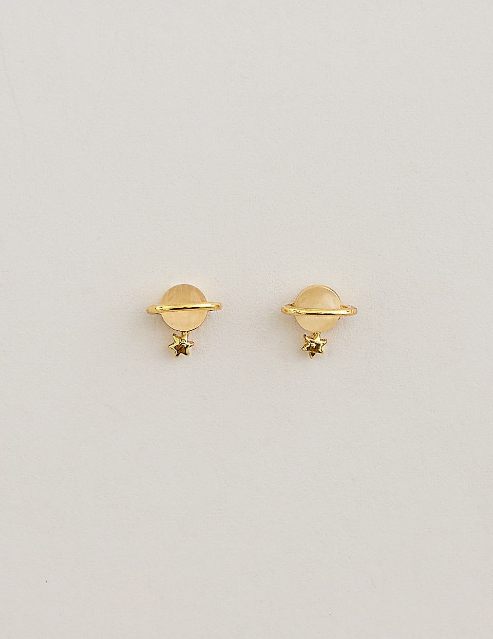 貓眼月光星球。針式耳環