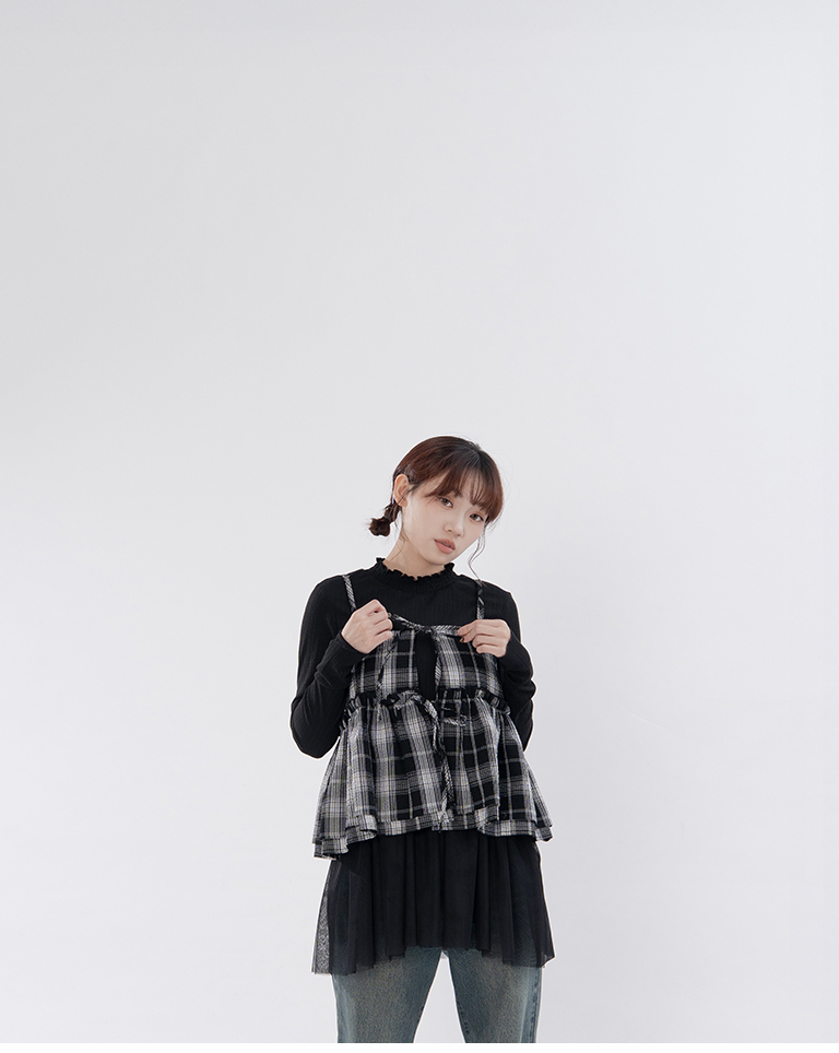 3D bubble texture plaid cover-up vest, available in two colors【01099412】in stock+pre-order