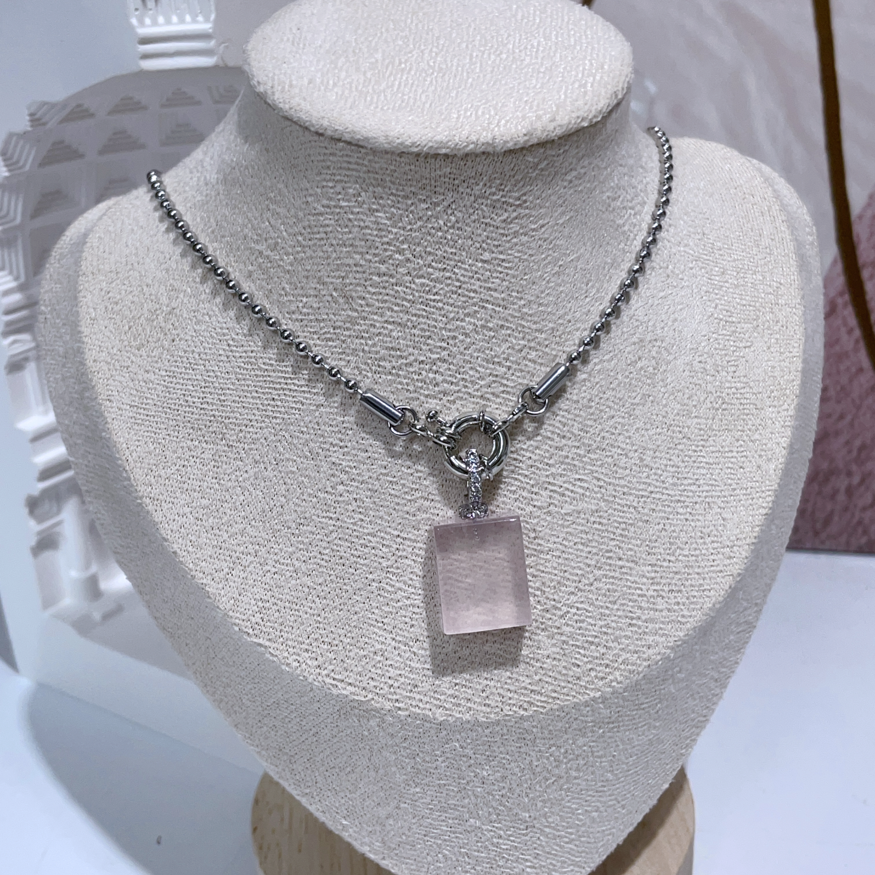 長方柱粉晶吊墜頸鏈 56cm