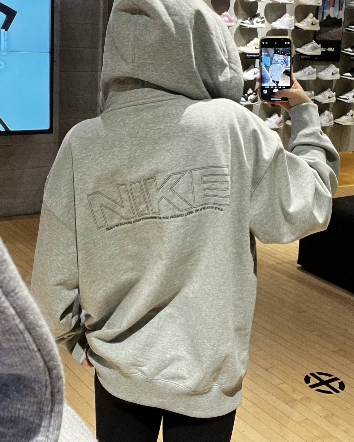 NIKE SOLO SWOOSH 運動休閒刺繡LOGO 連帽外套 灰色