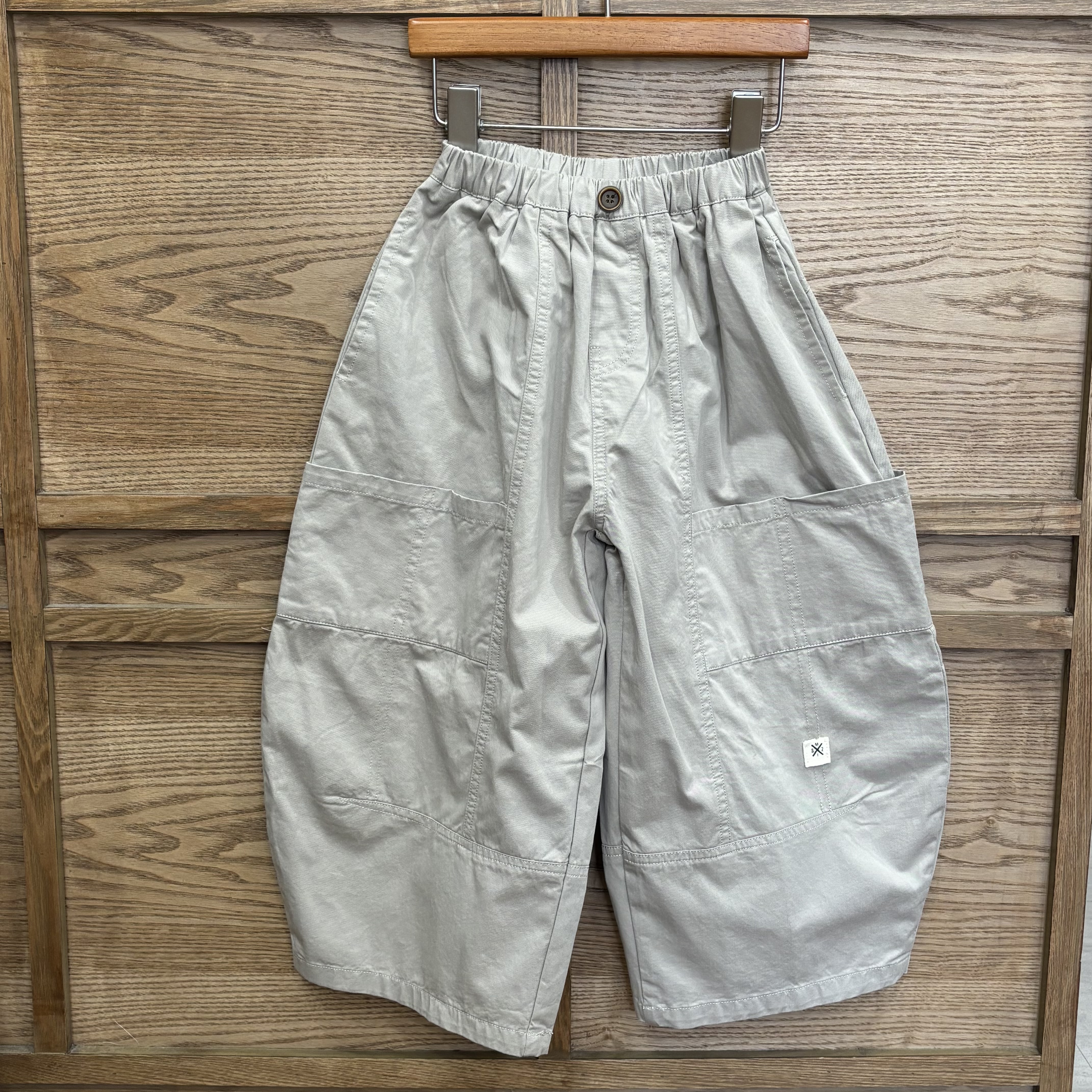 A03127多口袋設計錐形褲