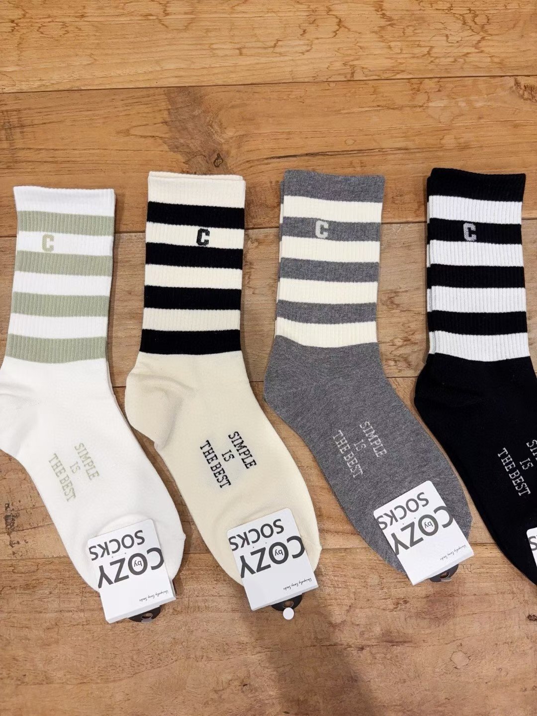 CT5351 簡約橫間條長襪 (任選5對$75/ 任選10對 $138)