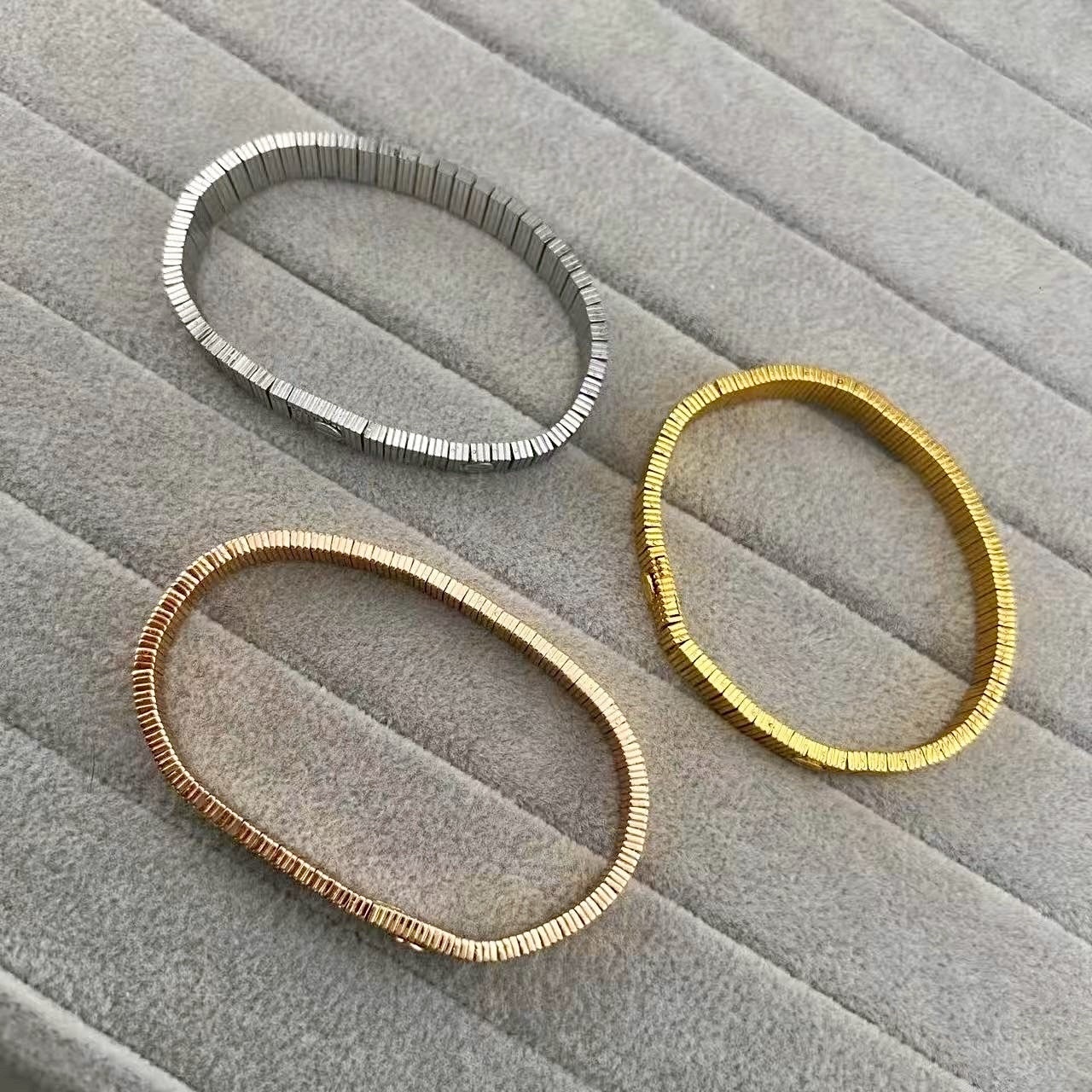 18k”ct LOVE Unlimited”25螺釘刻紋結構高奢定製手鐲鍊