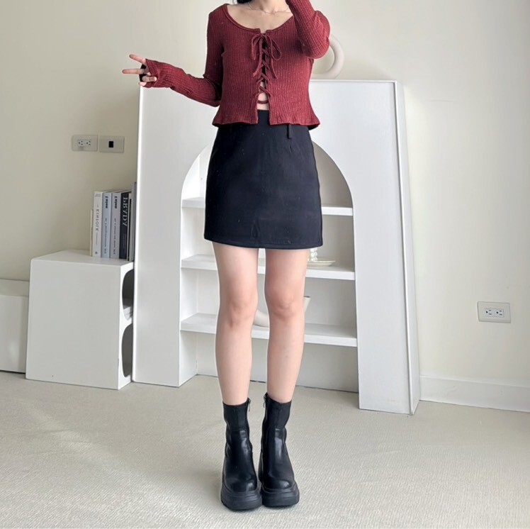 甜甜辣妹毛呢包臀短裙（現貨）