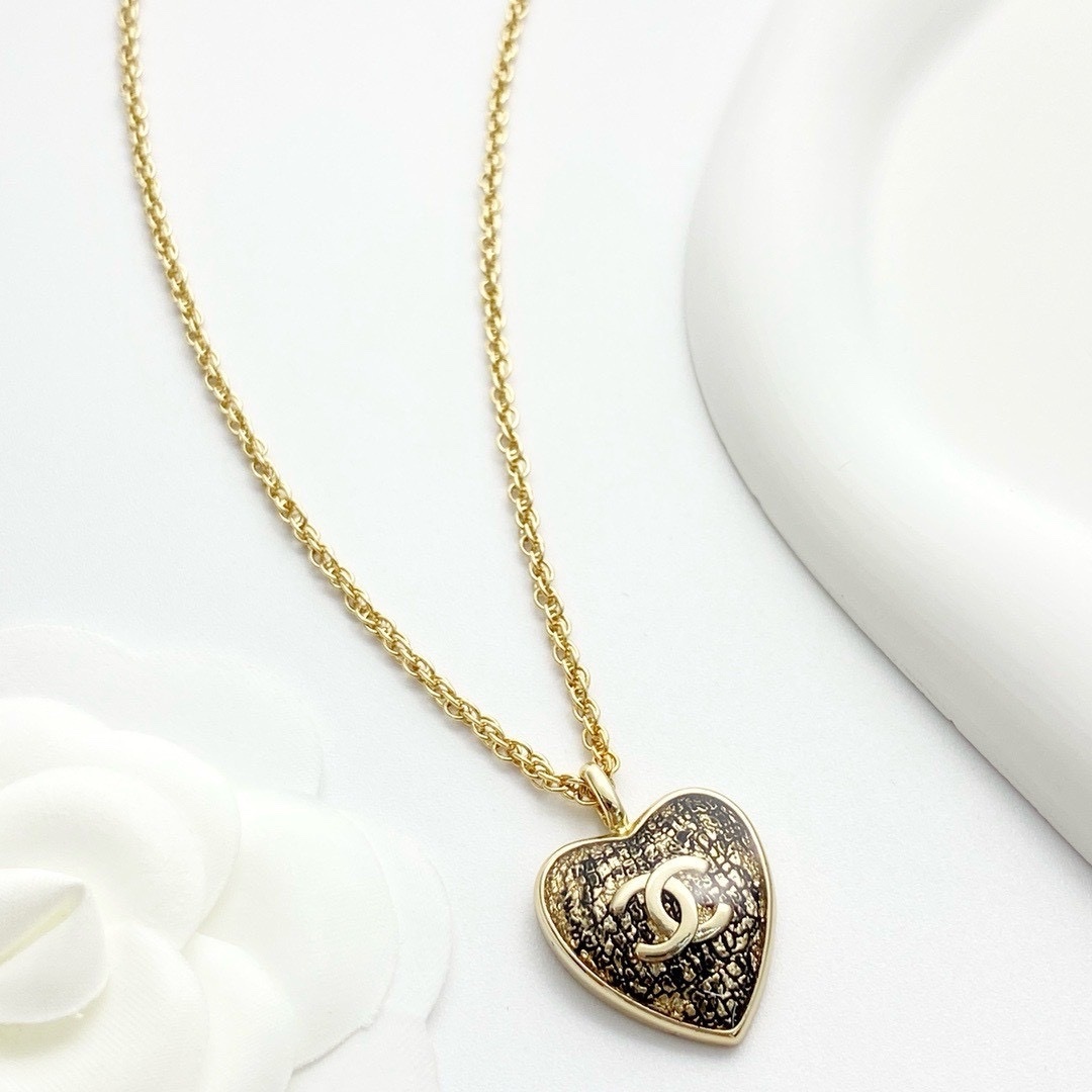 18k 香奶奶”24黑金蕾絲愛心高奢定製項鍊