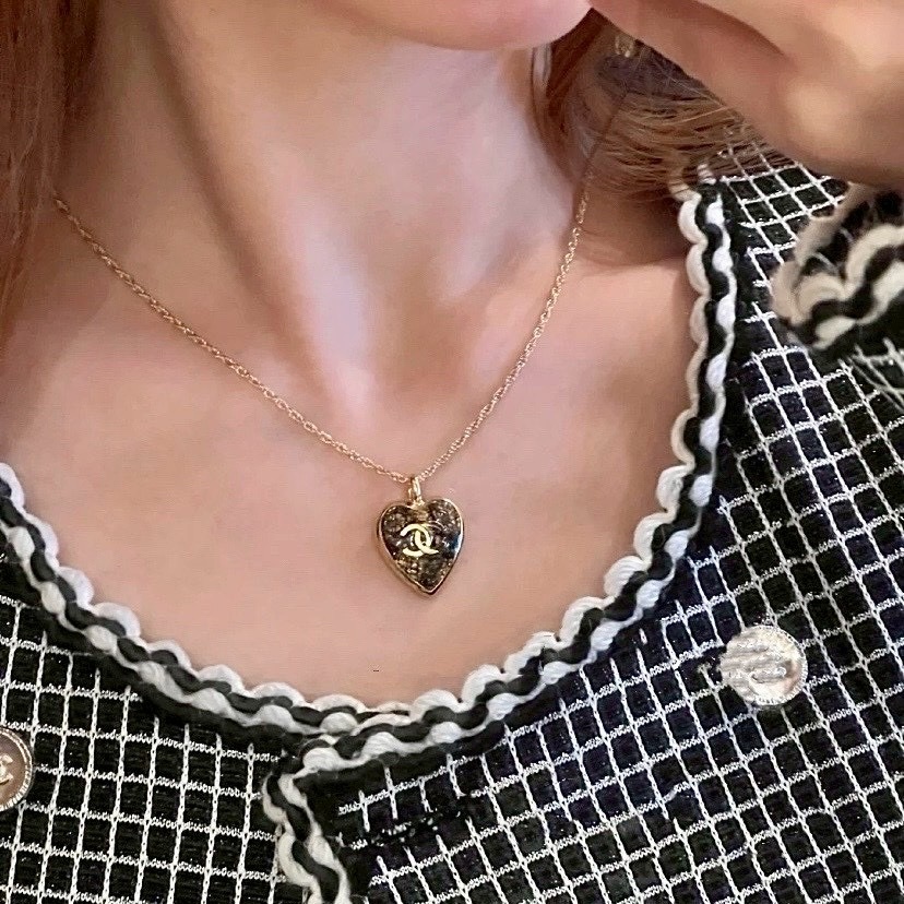 18k 香奶奶”24黑金蕾絲愛心高奢定製項鍊