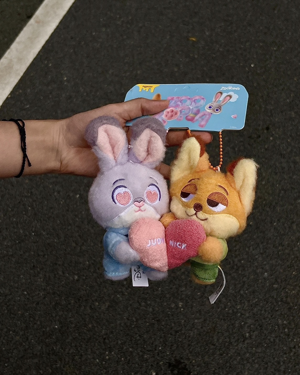 <想和你貼貼❤>Disney 動物方城市 尼克 茱蒂 磁吸愛心 毛絨吊飾