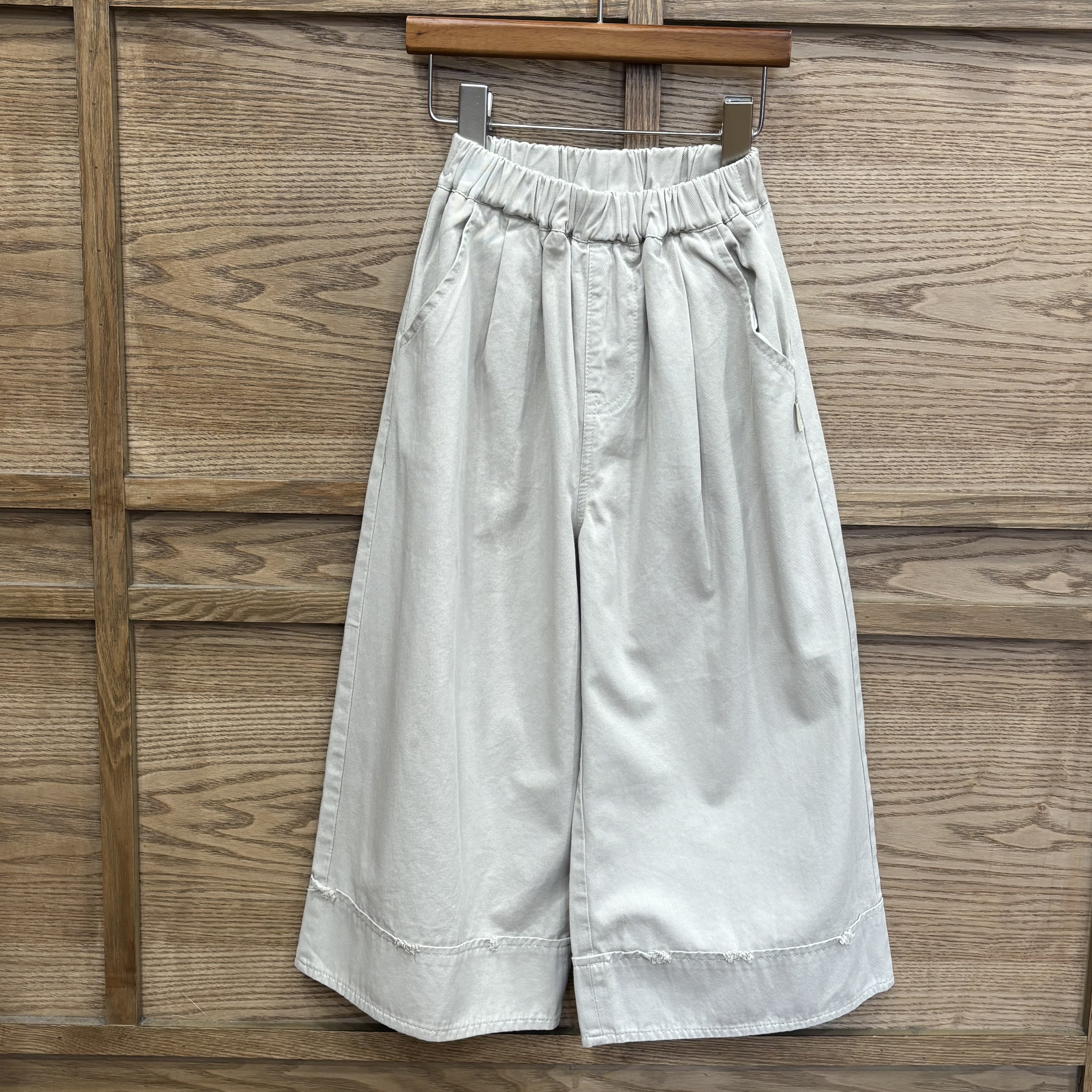 A00864滑面材質寬褲