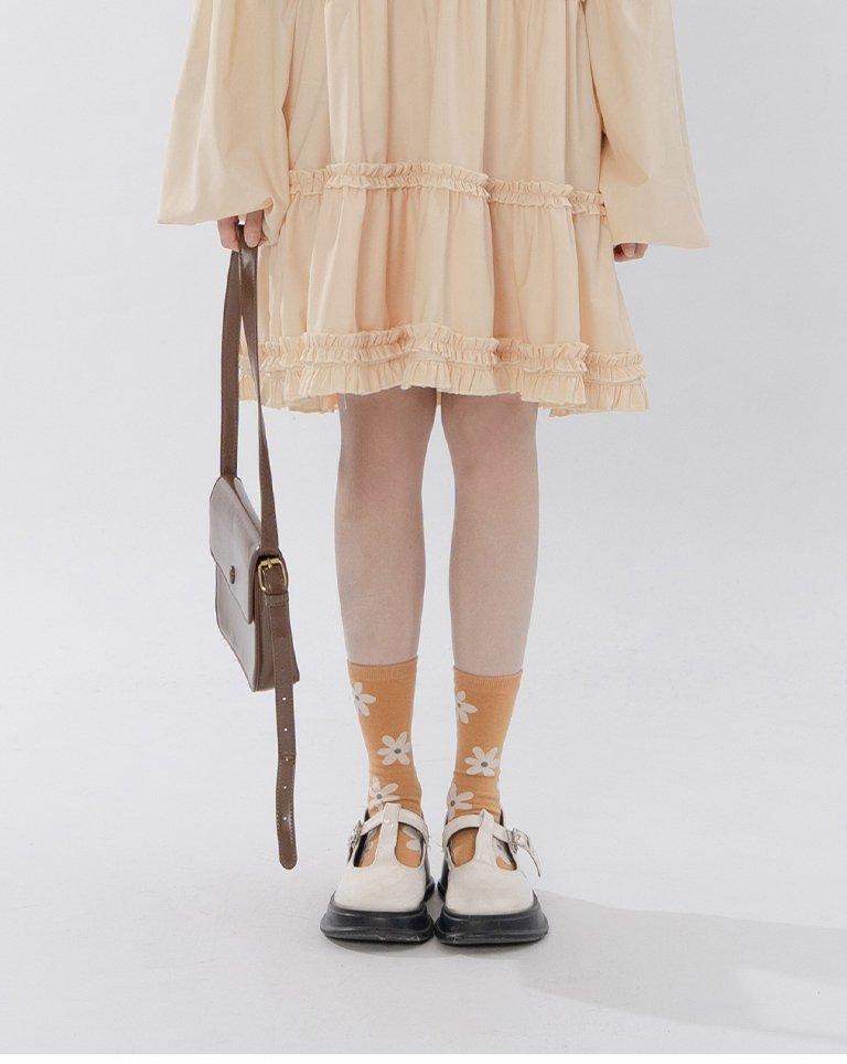 All-over floral print mid-calf socks, available in three colors【07110601】in stock+pre-order