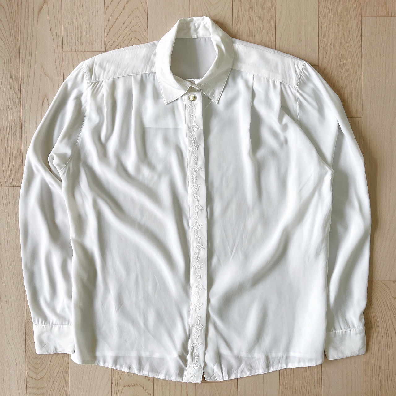 白色樹葉刺繡古著上衣