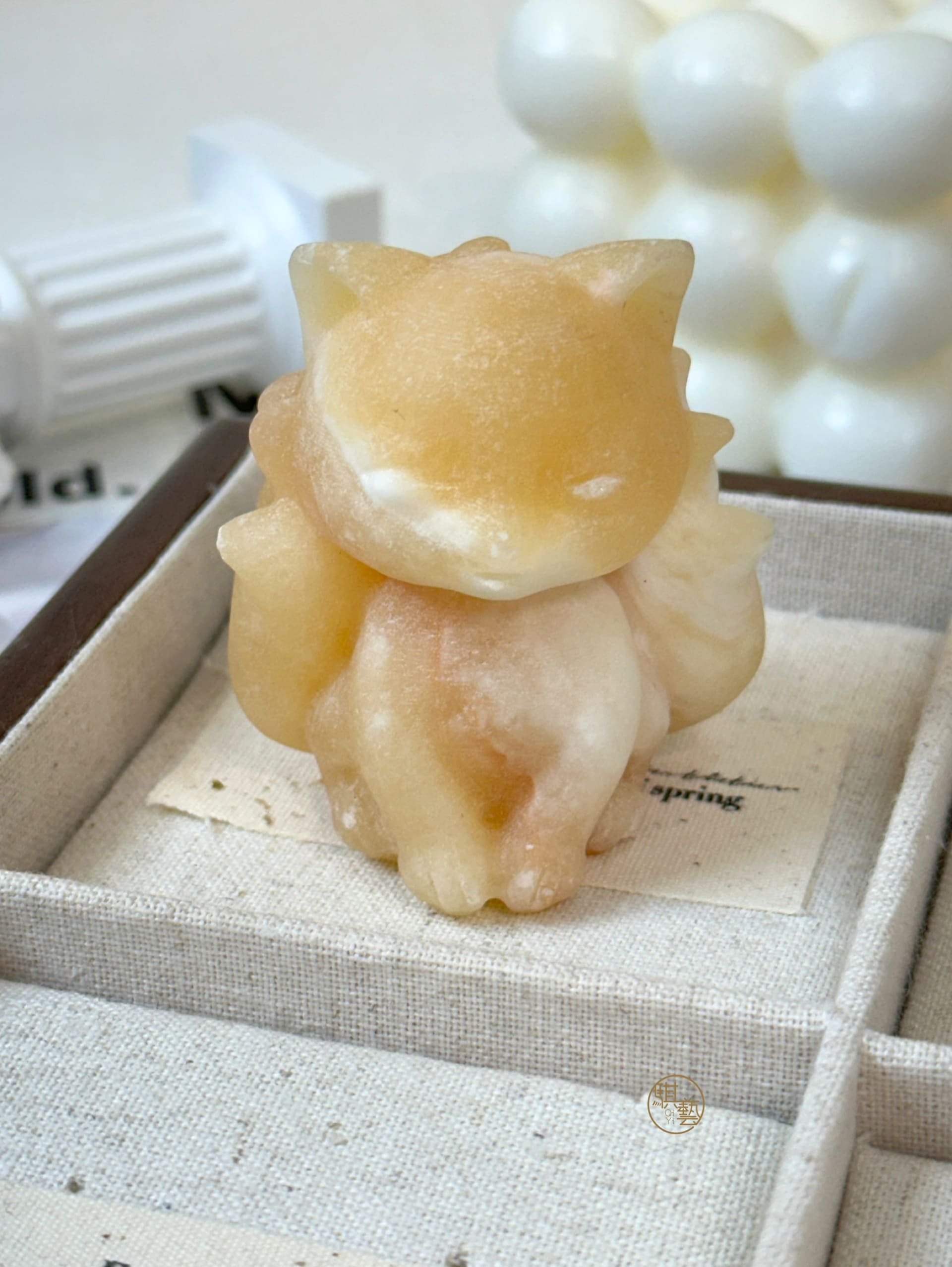 黃方解九尾狐｜招桃花・聚人緣・甜蜜戀愛能量的魅力靈狐