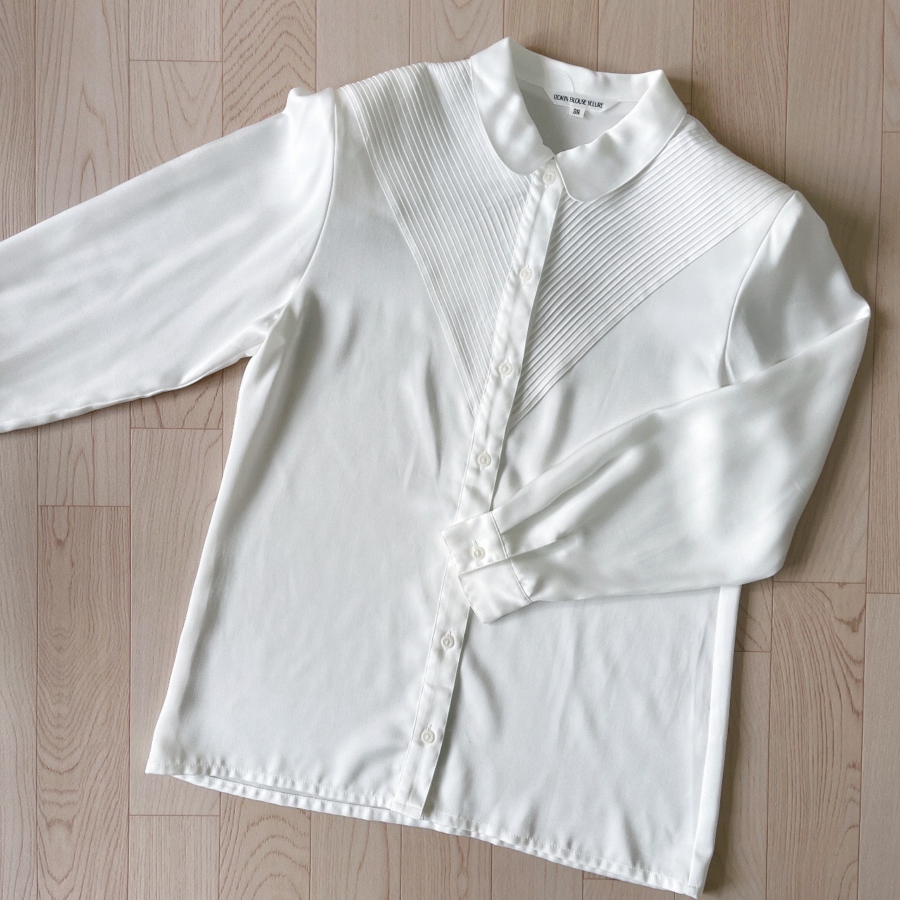珍珠白色俐落感長袖襯衣