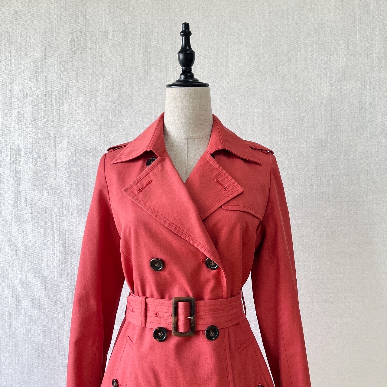 珊瑚橙色孖襟風衣