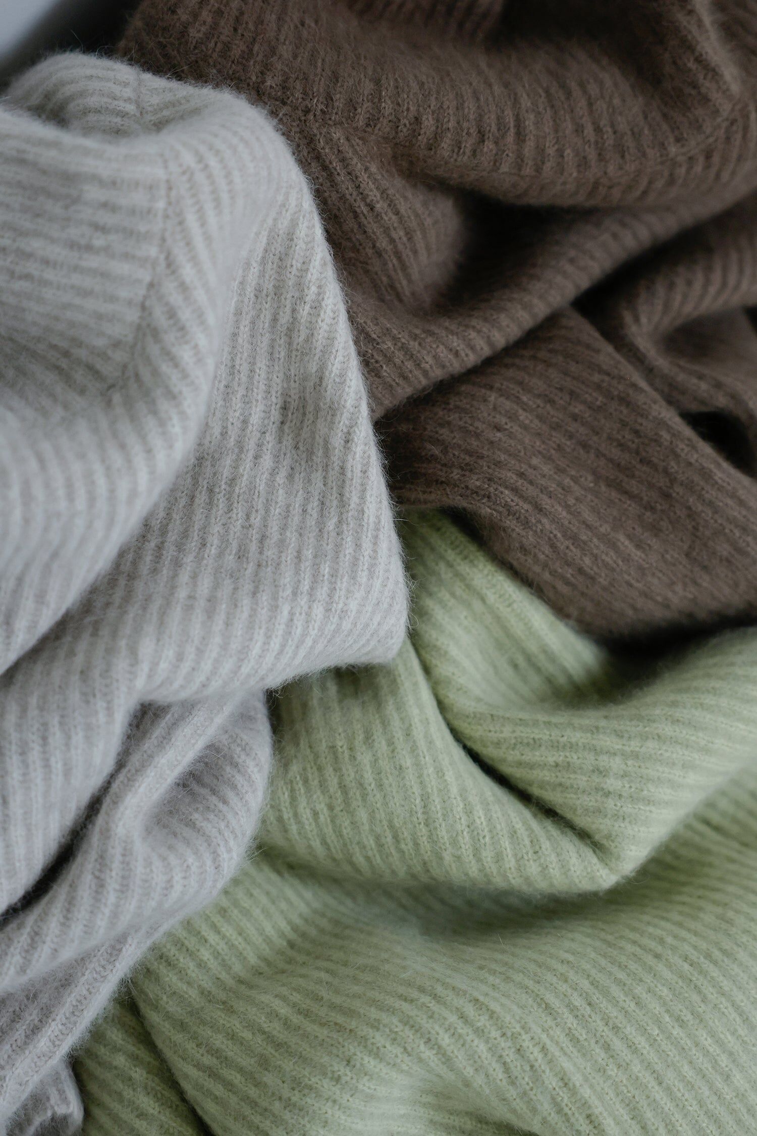 2025 秋冬 羊毛混紡高領短袖套頭衫_淺萊姆綠