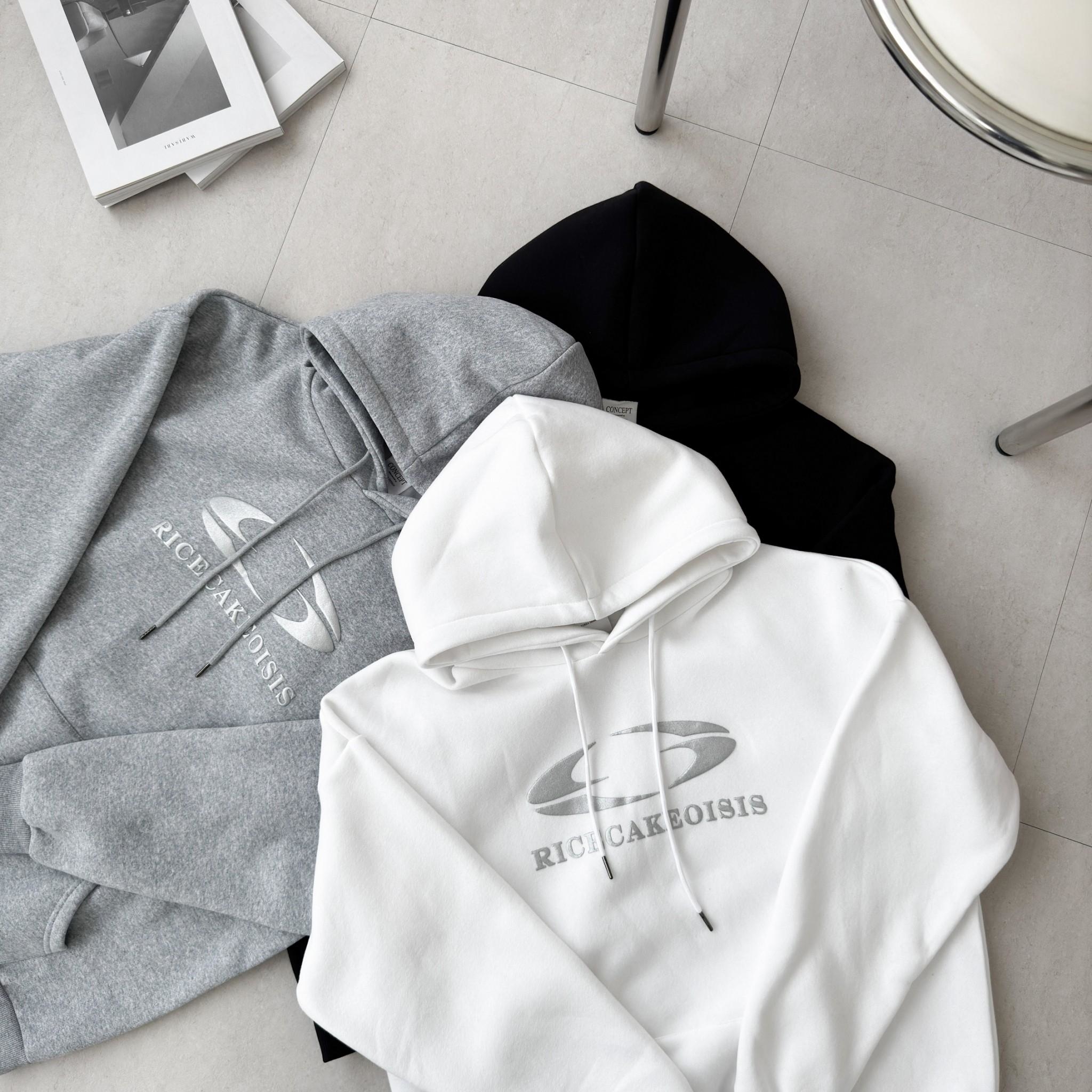 發泡英字科技感銀漆帽T 80782