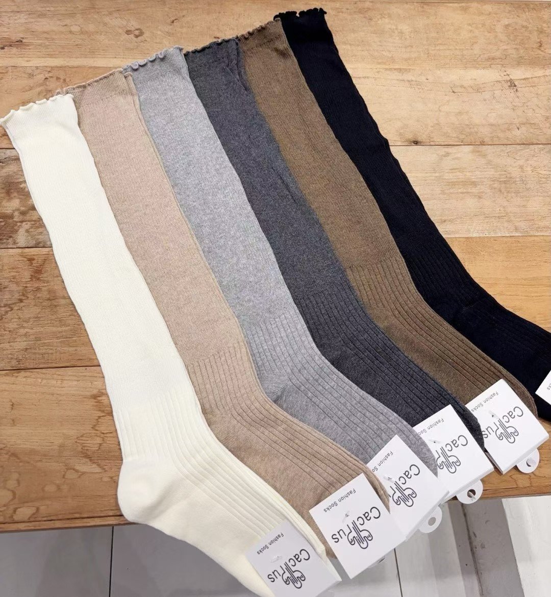 CT5375 熱銷棉質木耳邊膝下襪 (任選2對$68)
