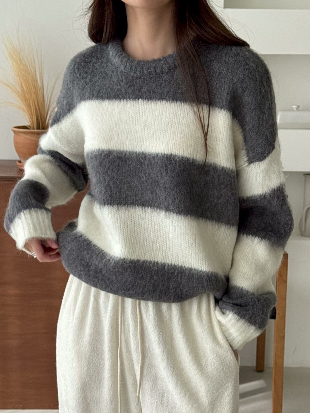 毛海感配色寬橫條紋圓領針織上衣毛衣 / 2色