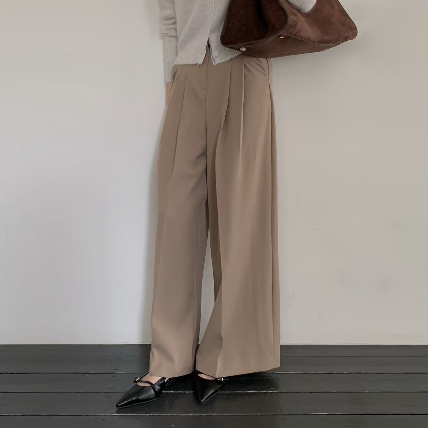 長腿女子打褶造型落地西裝褲長褲-S-Ｍ / 2色