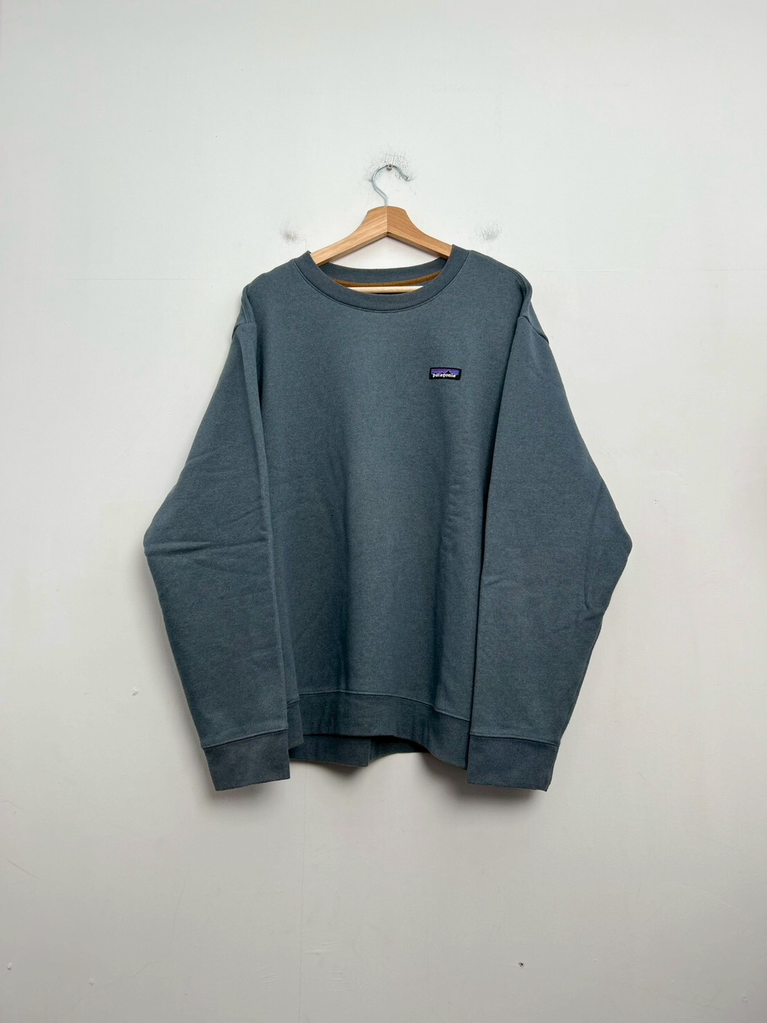 PATAGONIA P-6 Label Uprisal Crew Sweatshirt Plume Grey SIZE XL